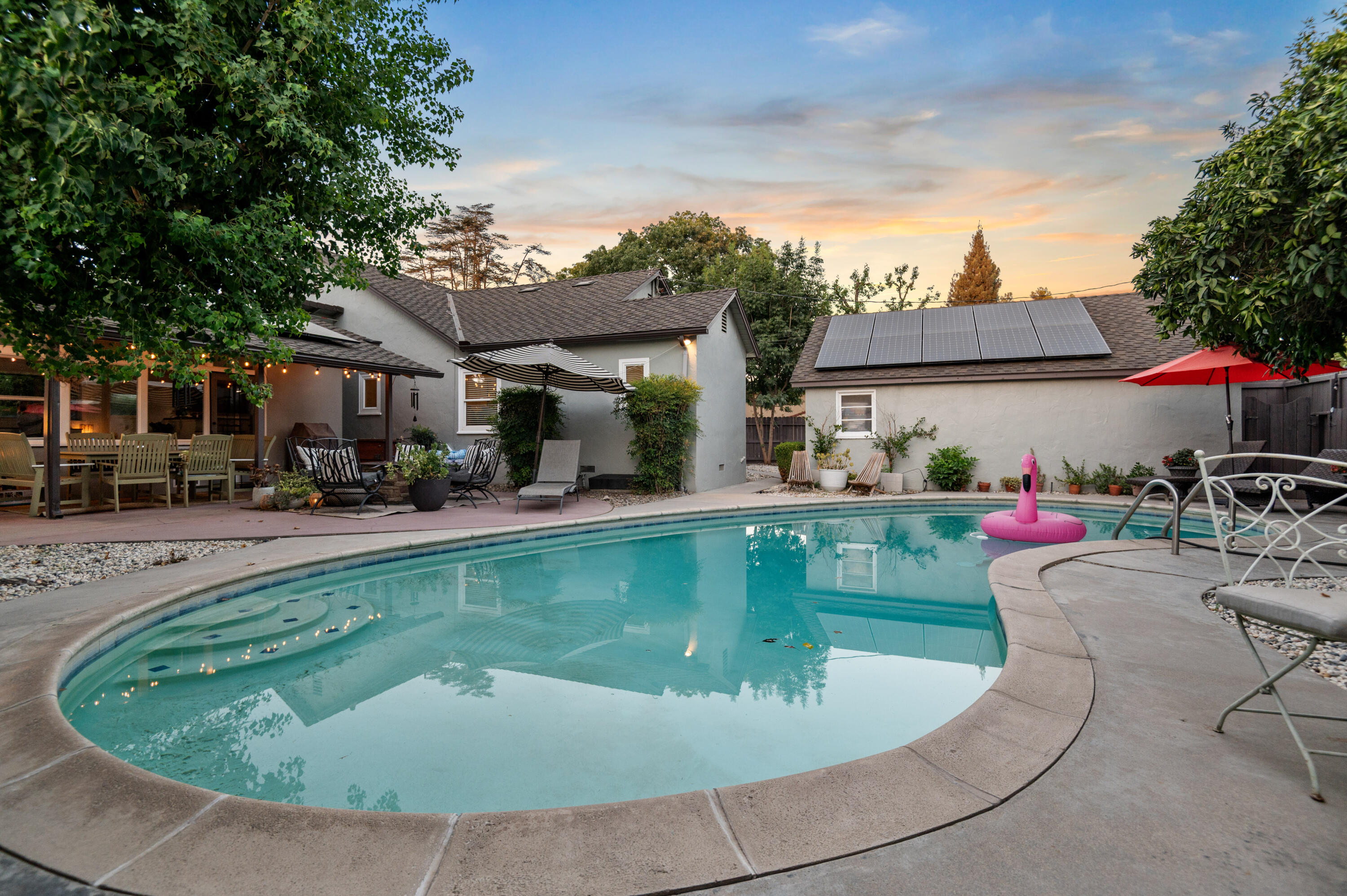 1401 W Myrtle