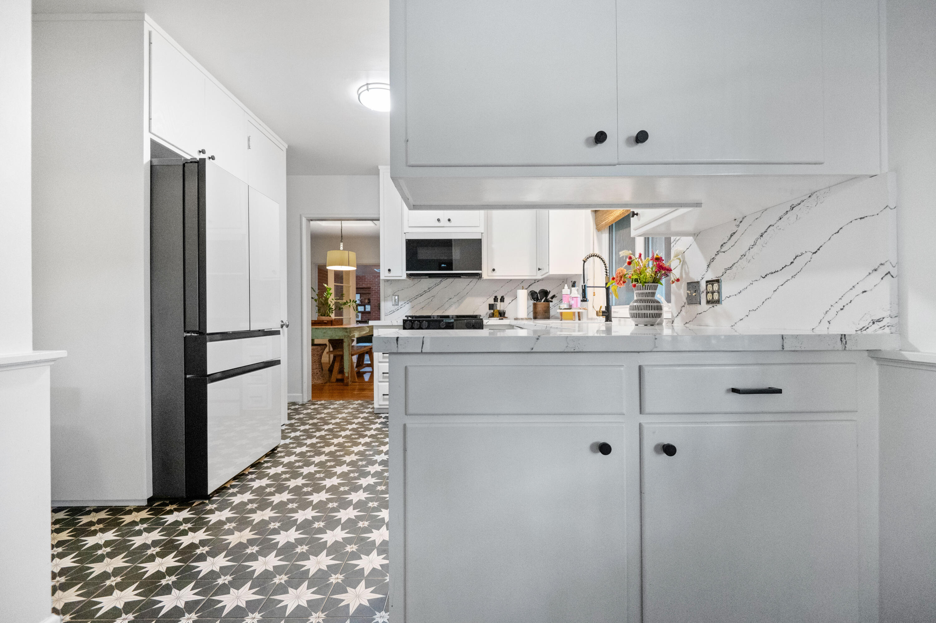 1401 W Myrtle