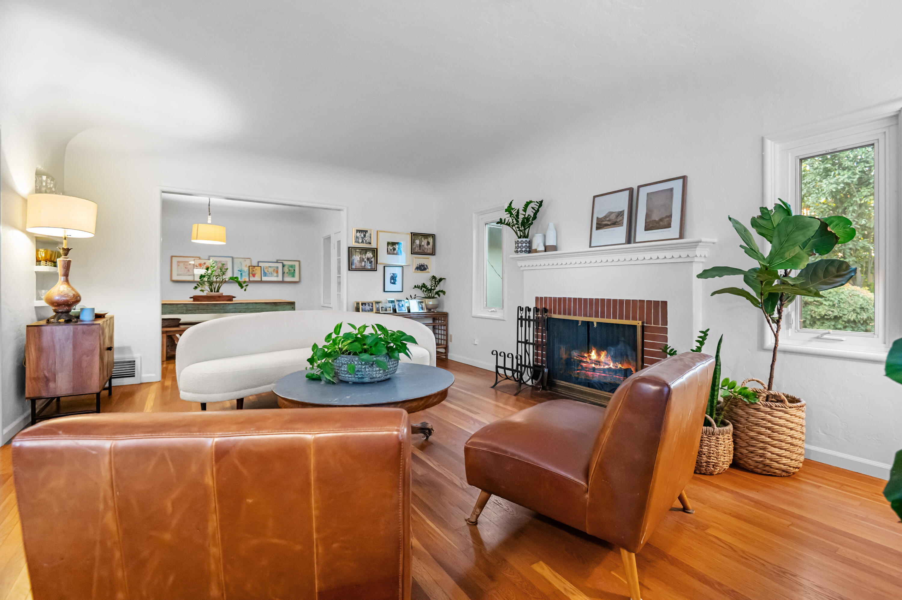 1401 W Myrtle