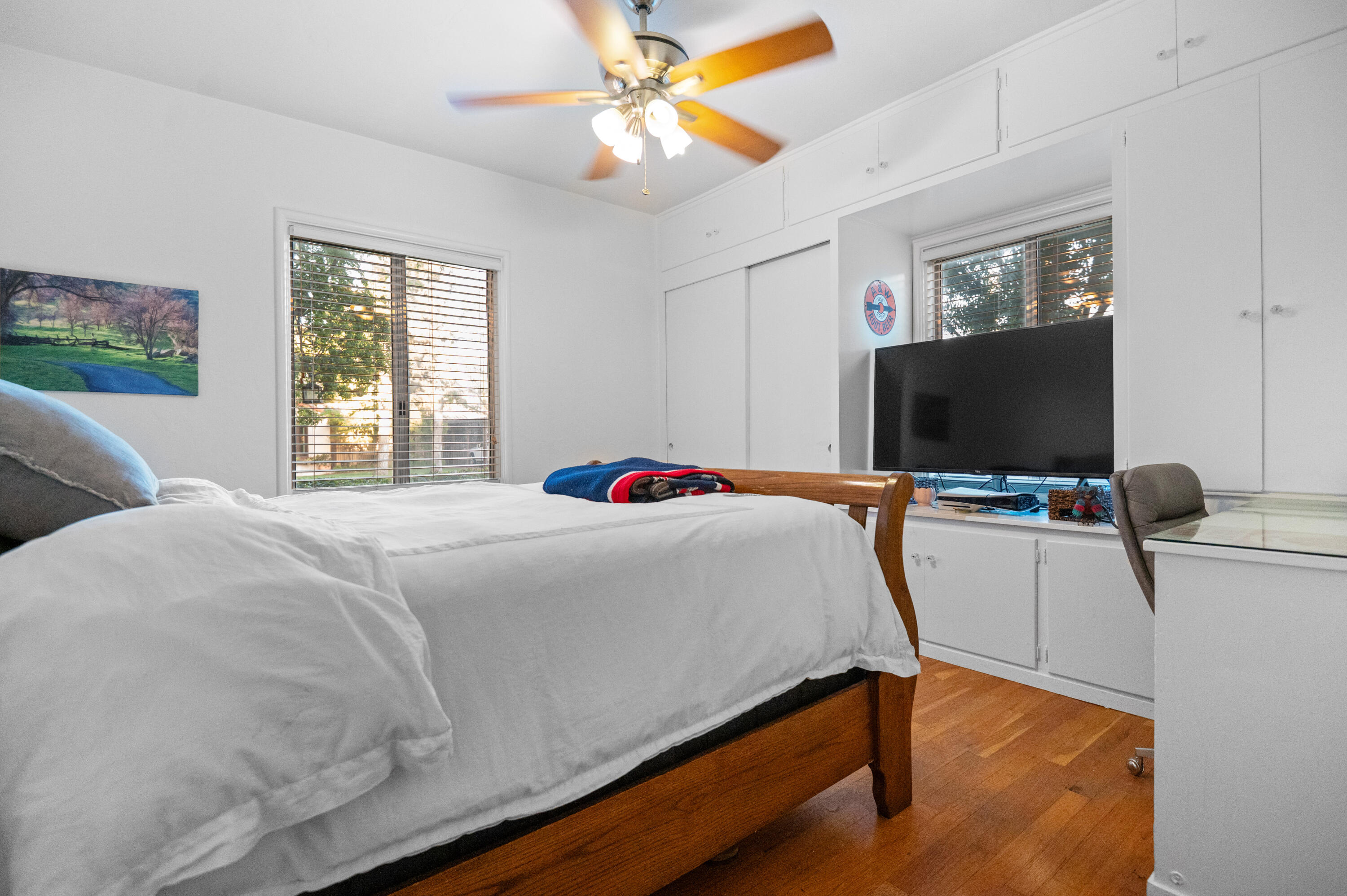 1401 W Myrtle