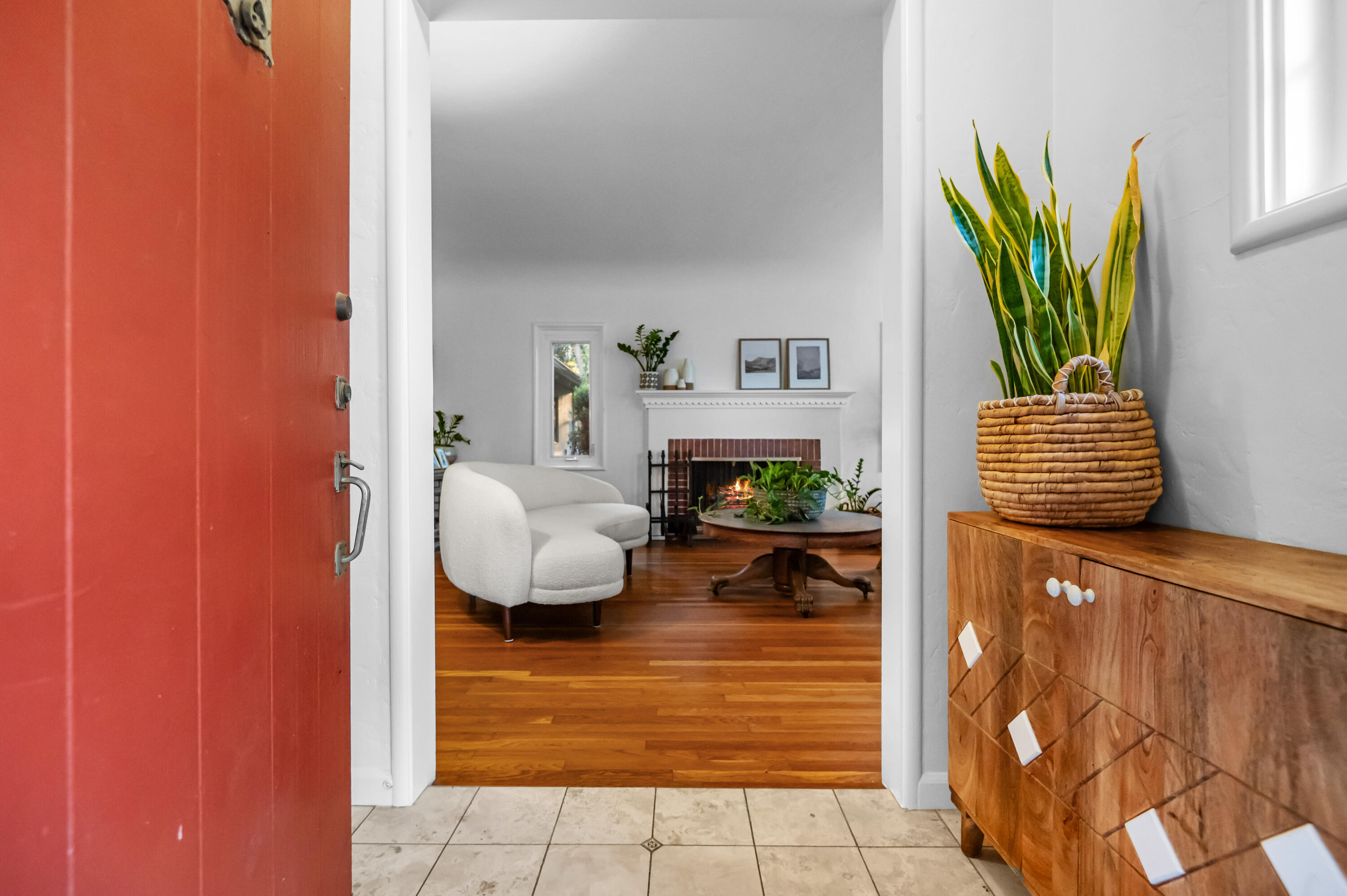 1401 W Myrtle