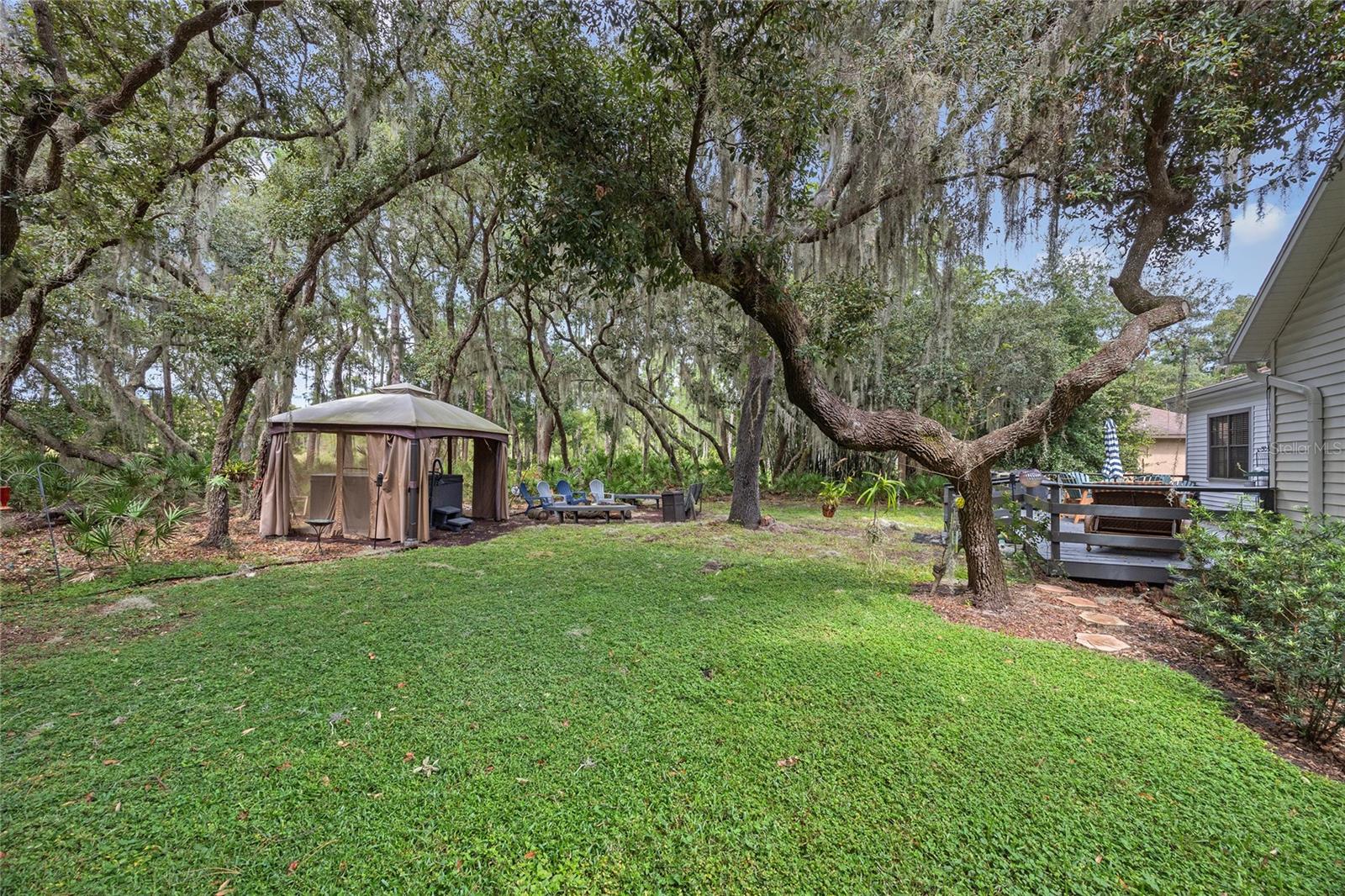 11437 NELLIE OAKS BND