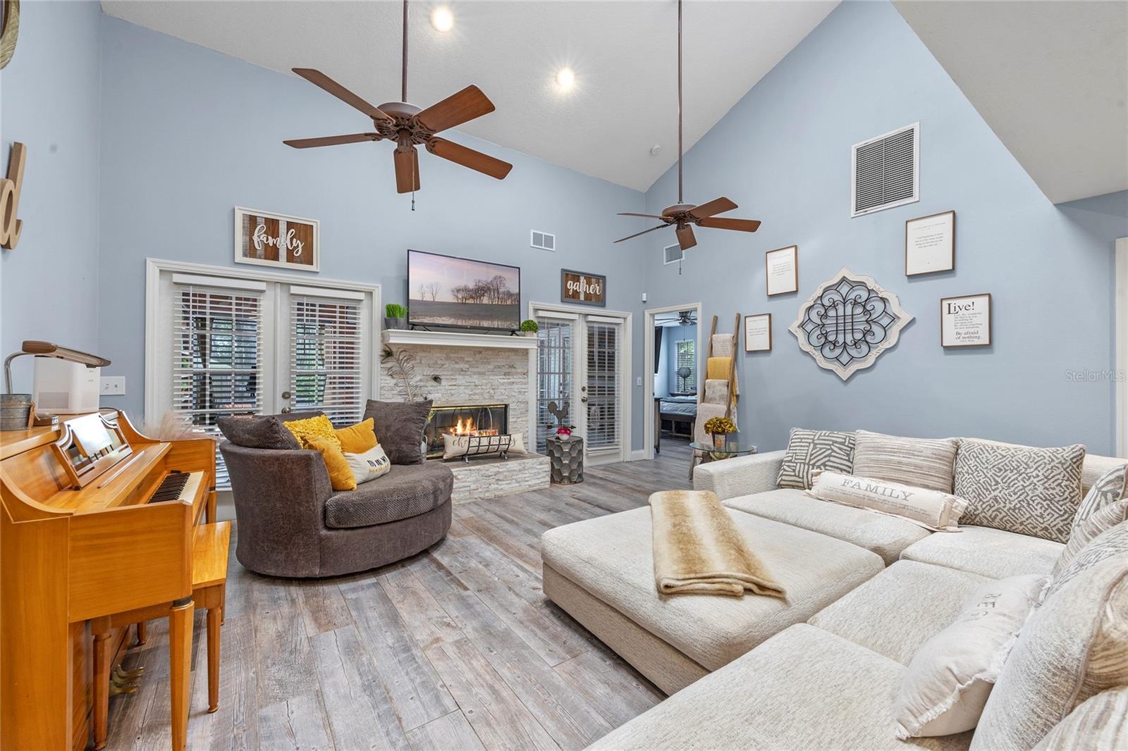 11437 NELLIE OAKS BND