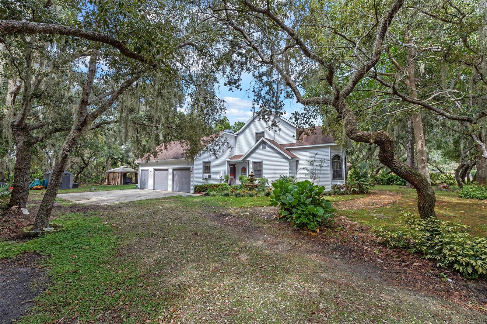 11437 NELLIE OAKS BND