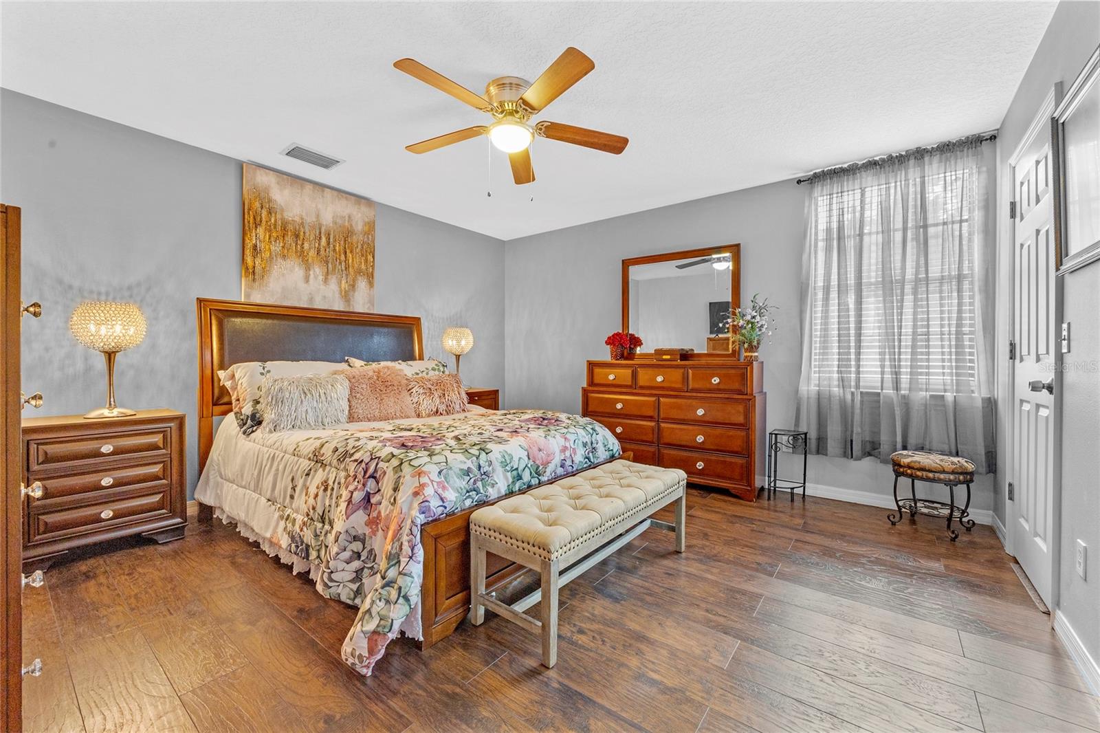 11437 NELLIE OAKS BND