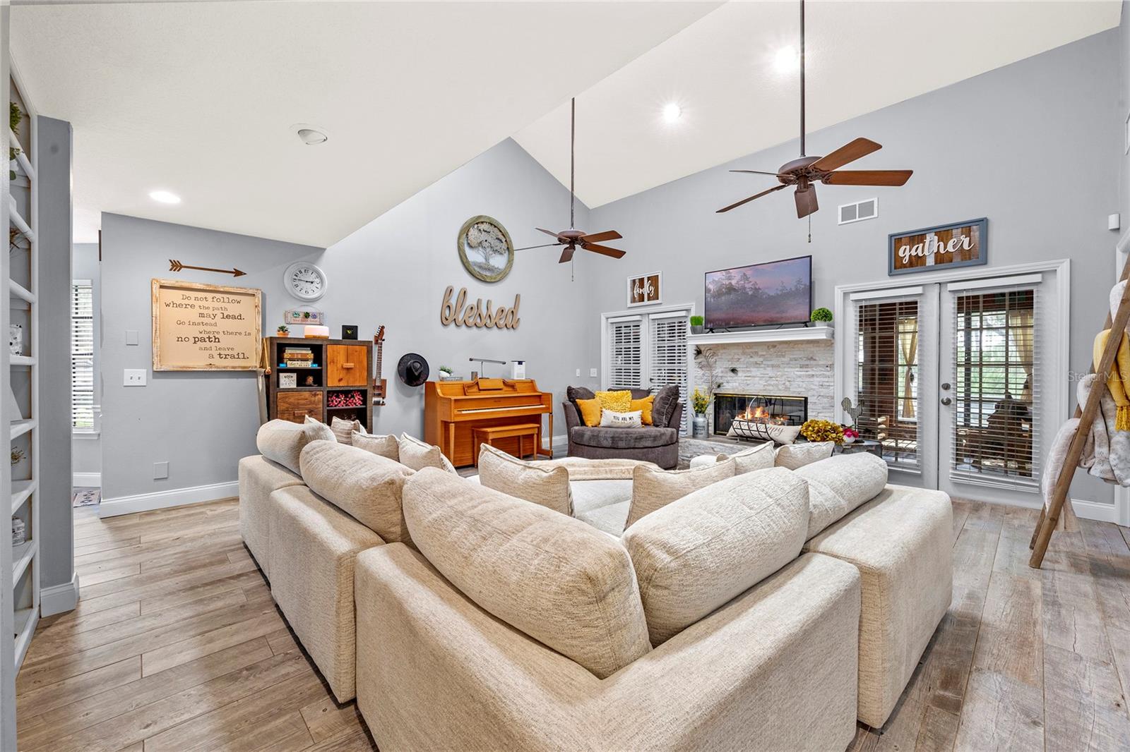 11437 NELLIE OAKS BND