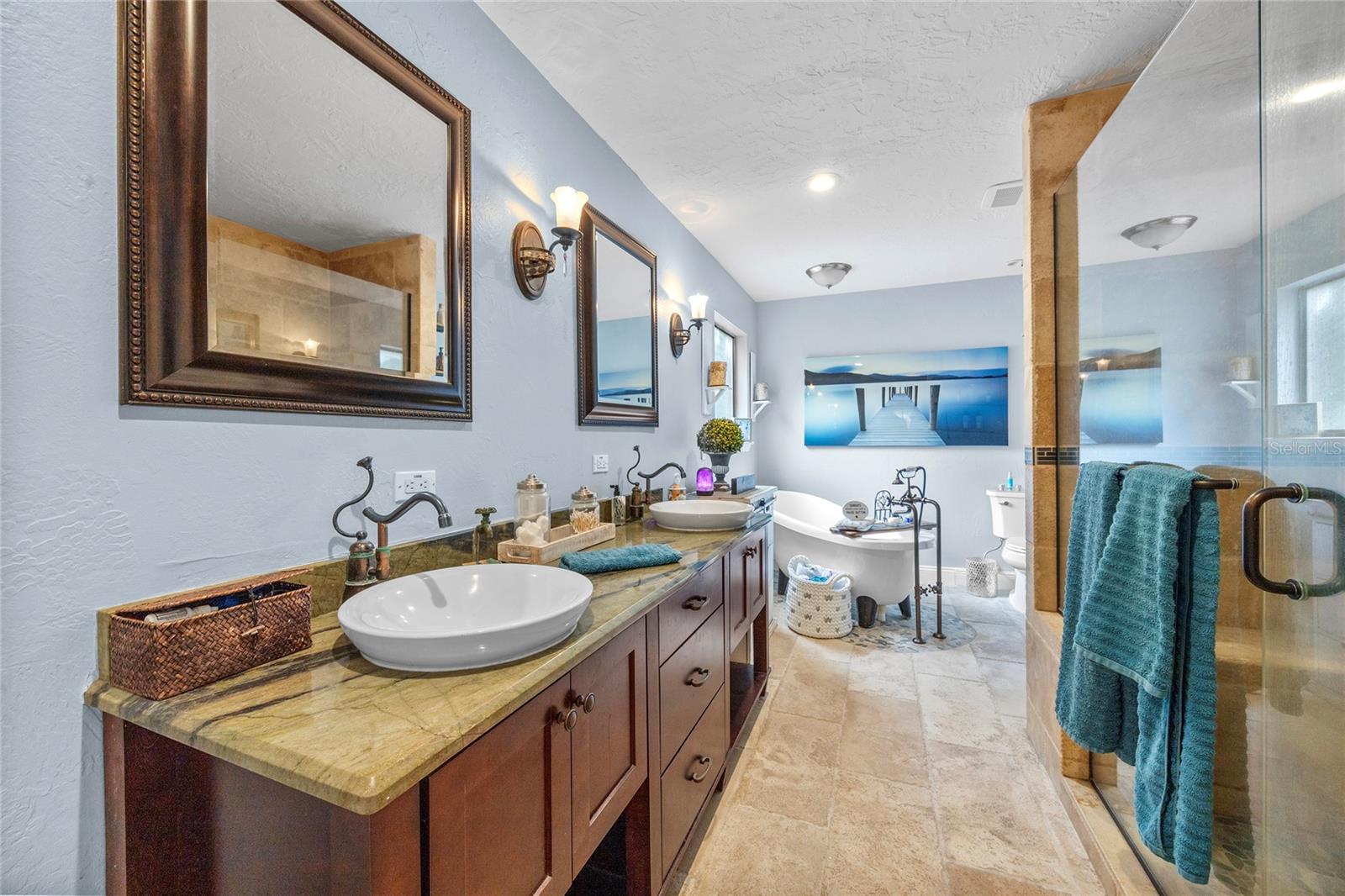 11437 NELLIE OAKS BND