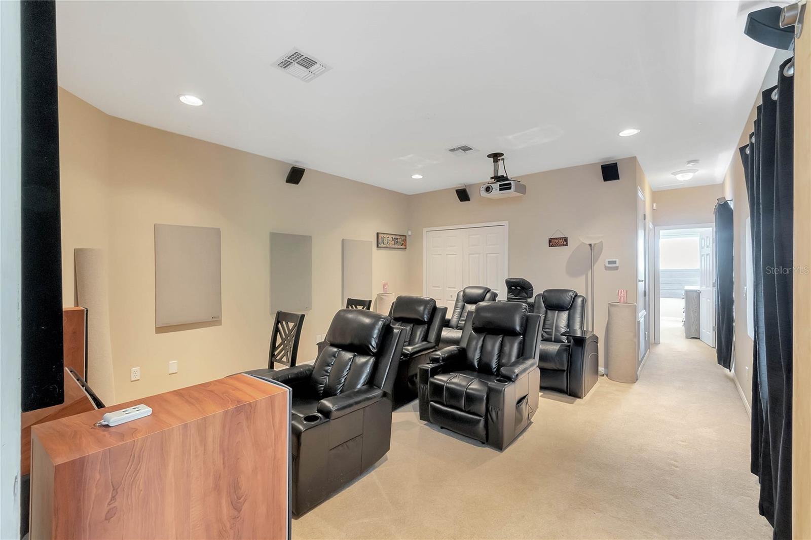 503 COURTLEA COVE AVE