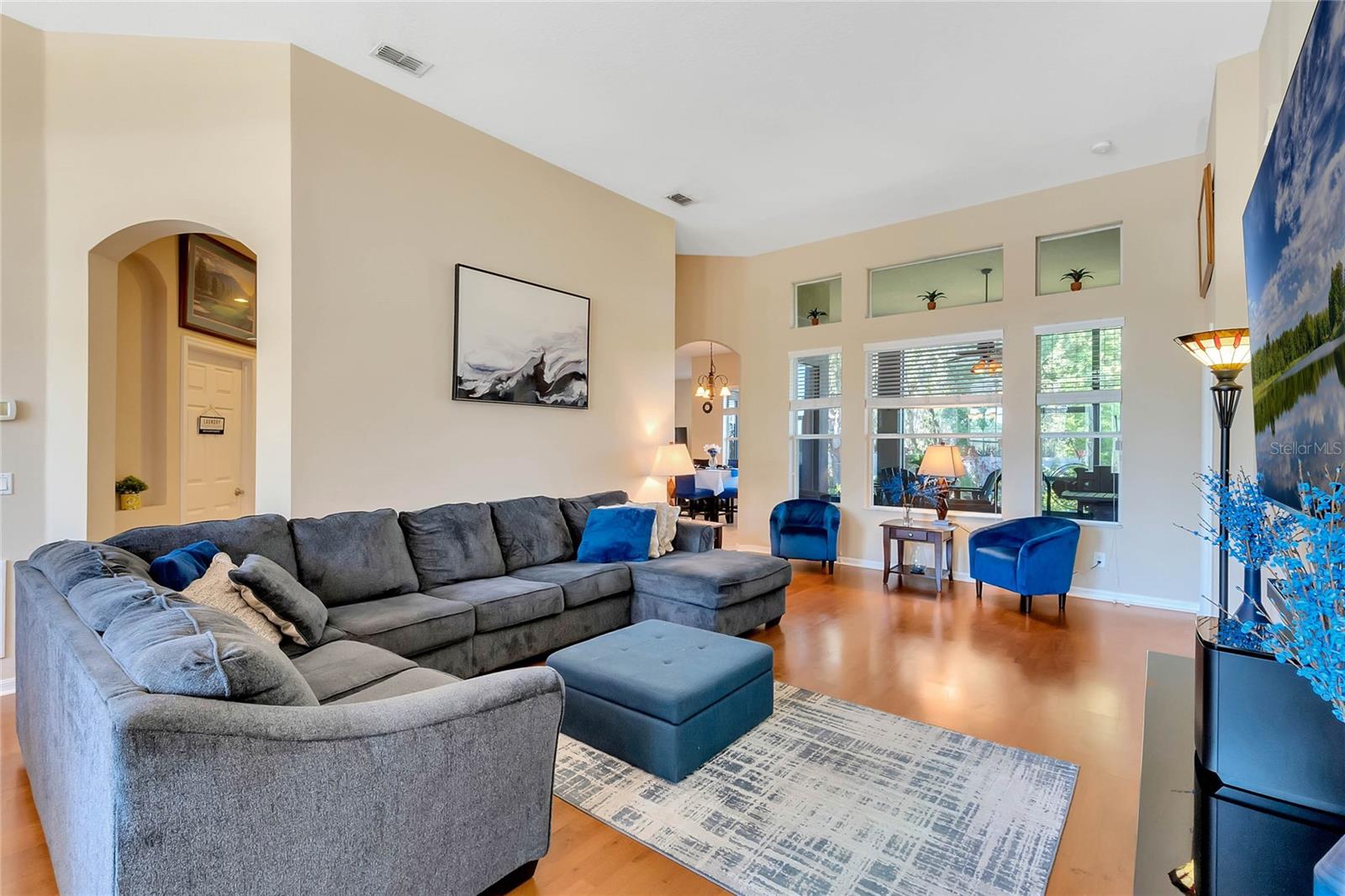 503 COURTLEA COVE AVE