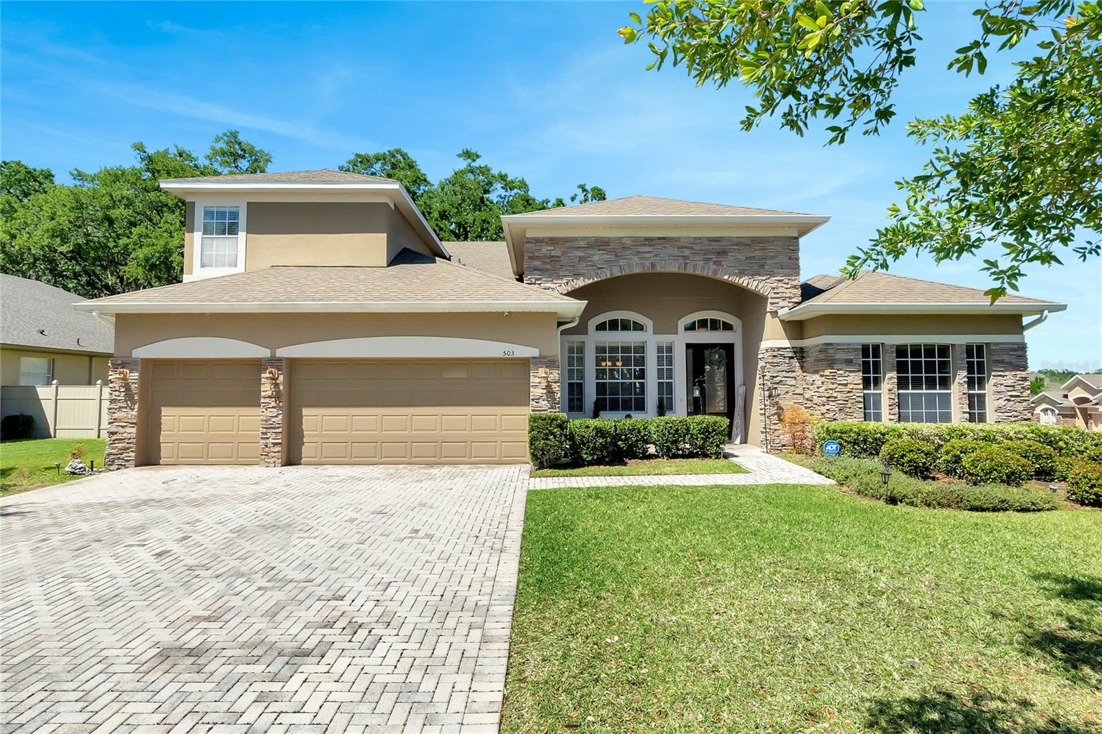 503 COURTLEA COVE AVE