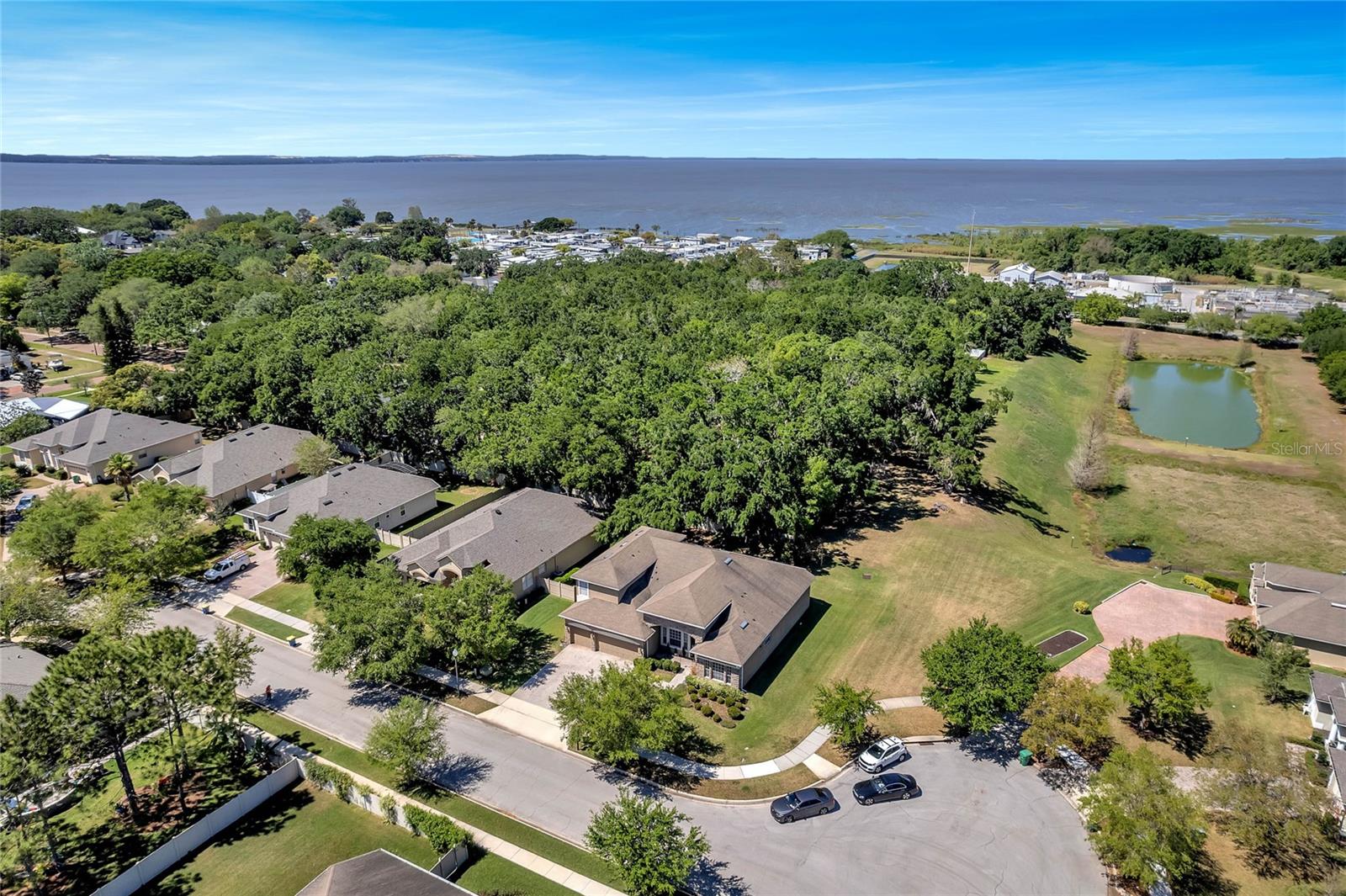 503 COURTLEA COVE AVE