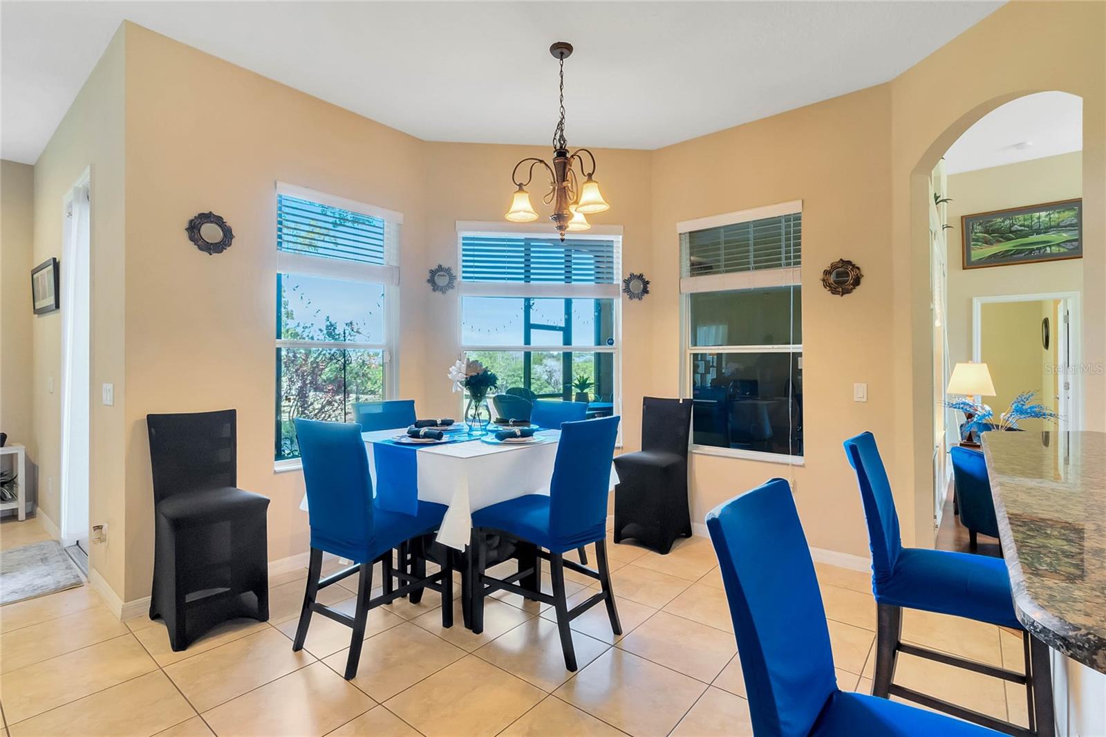 503 COURTLEA COVE AVE