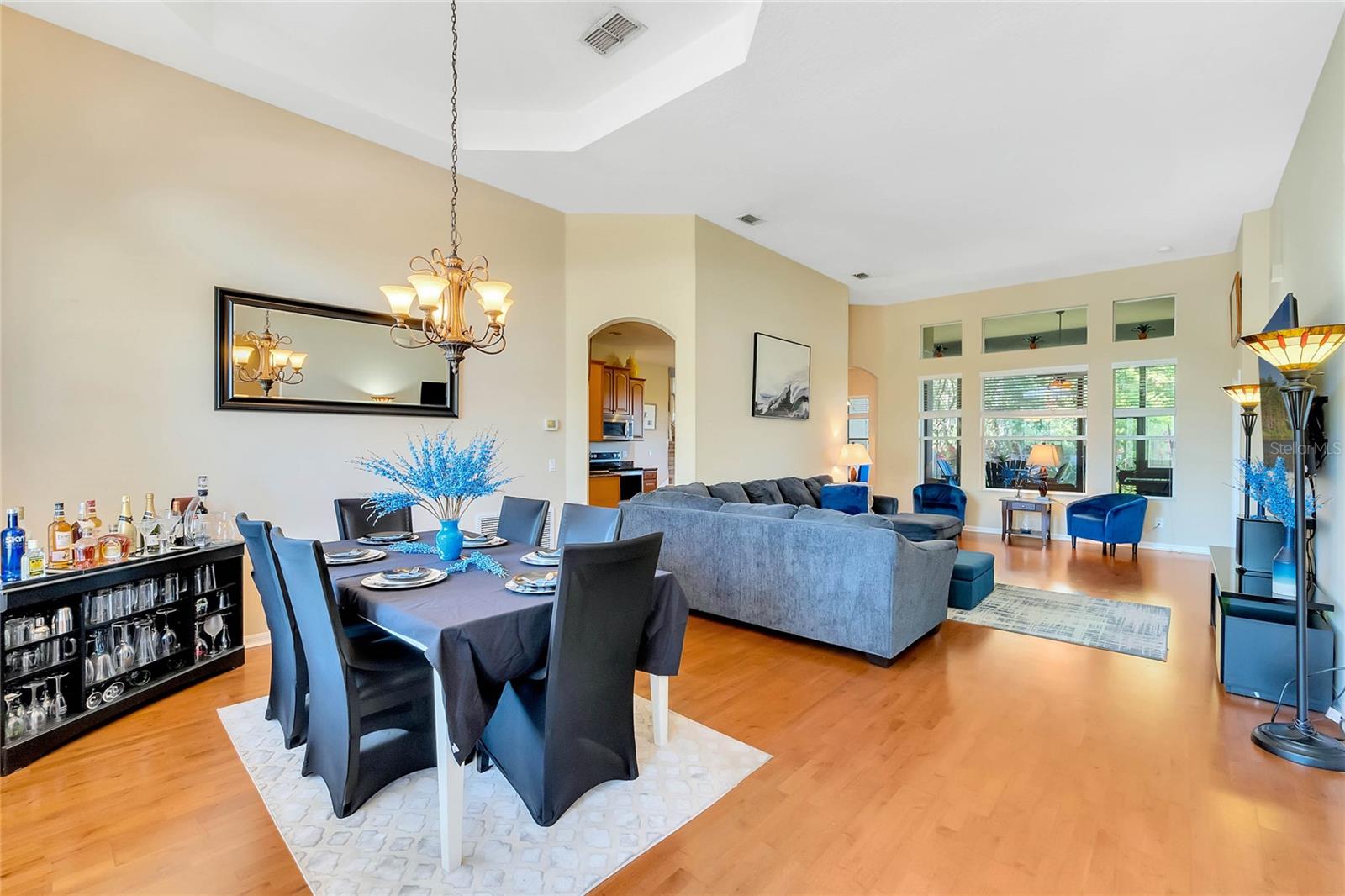 503 COURTLEA COVE AVE