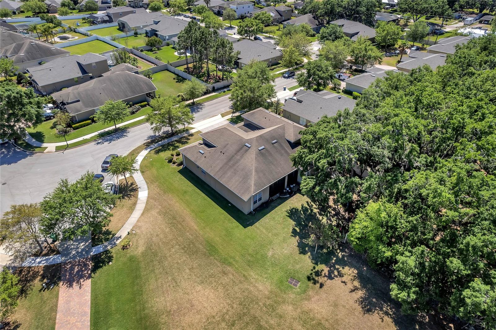 503 COURTLEA COVE AVE