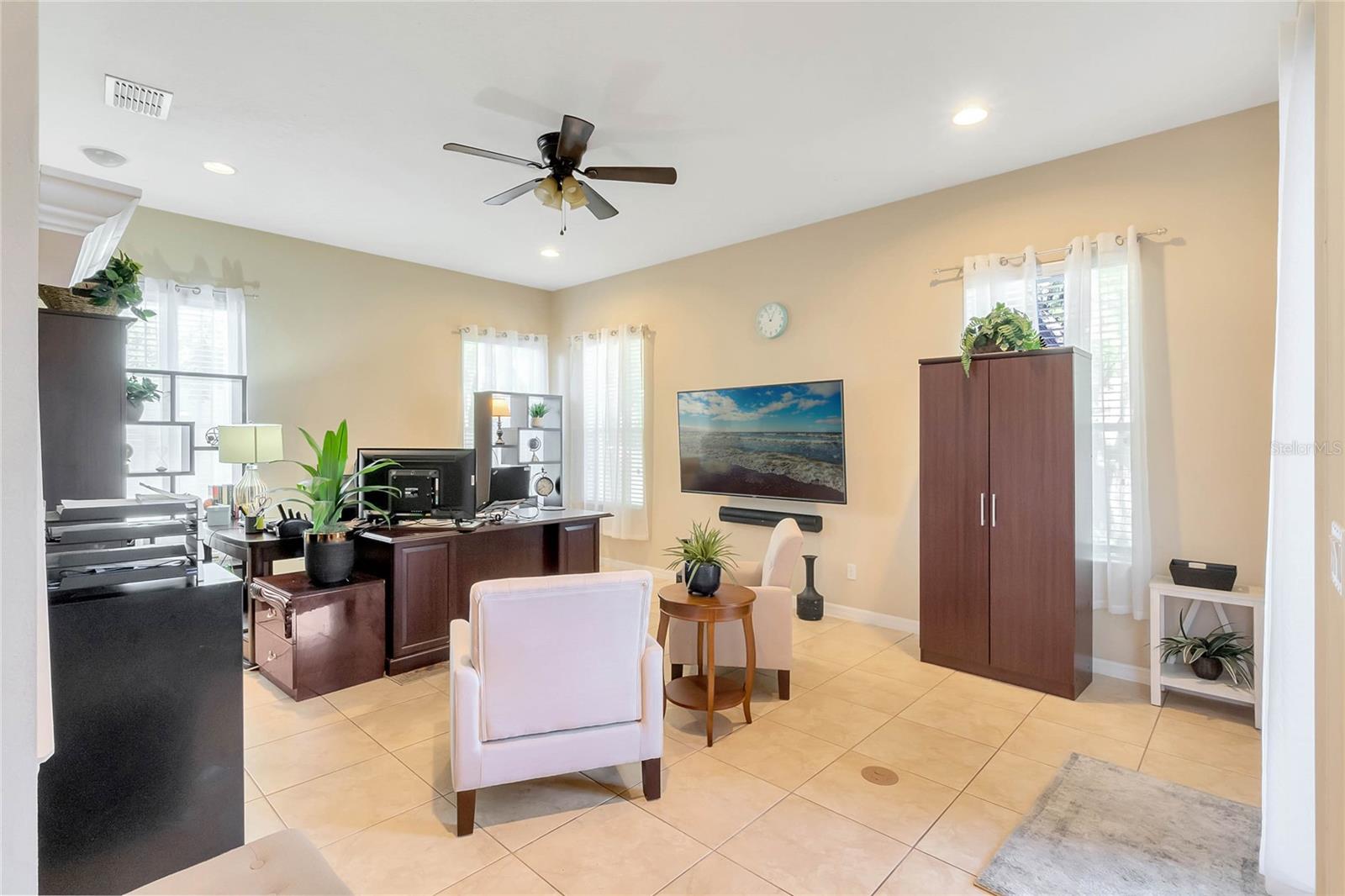 503 COURTLEA COVE AVE