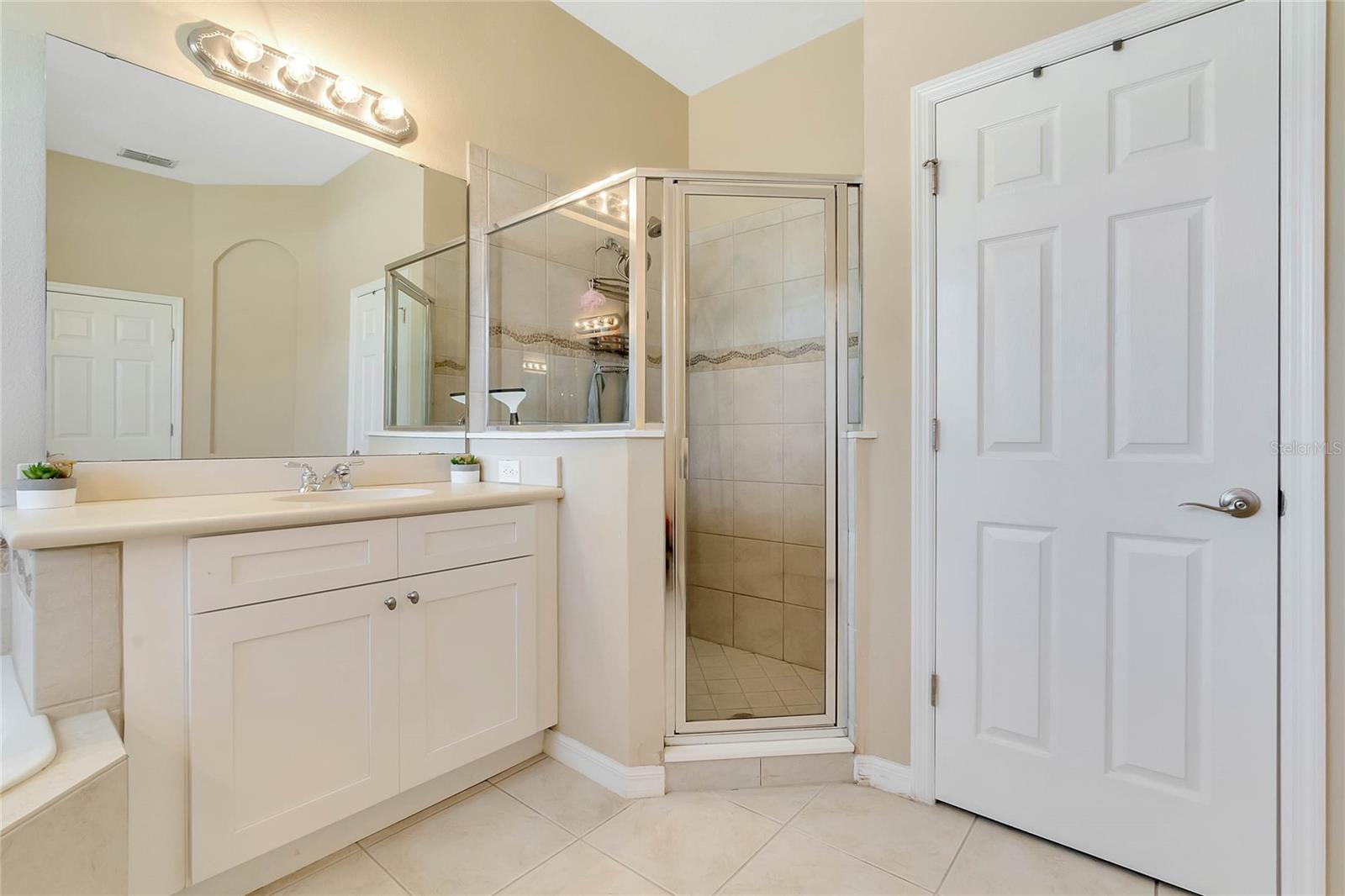 503 COURTLEA COVE AVE