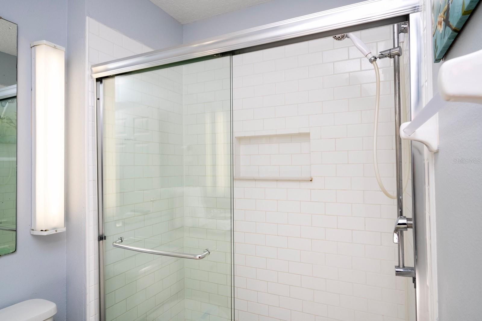 911 PARK TERRACE CIR