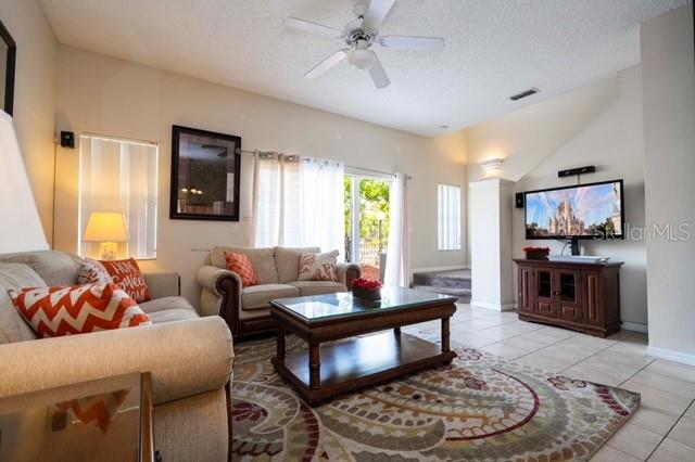 911 PARK TERRACE CIR