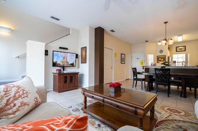 911 PARK TERRACE CIR