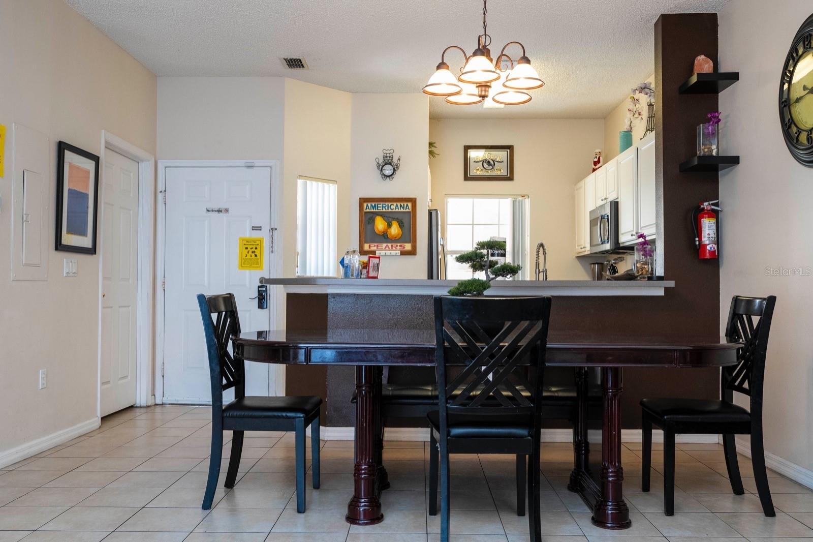 911 PARK TERRACE CIR