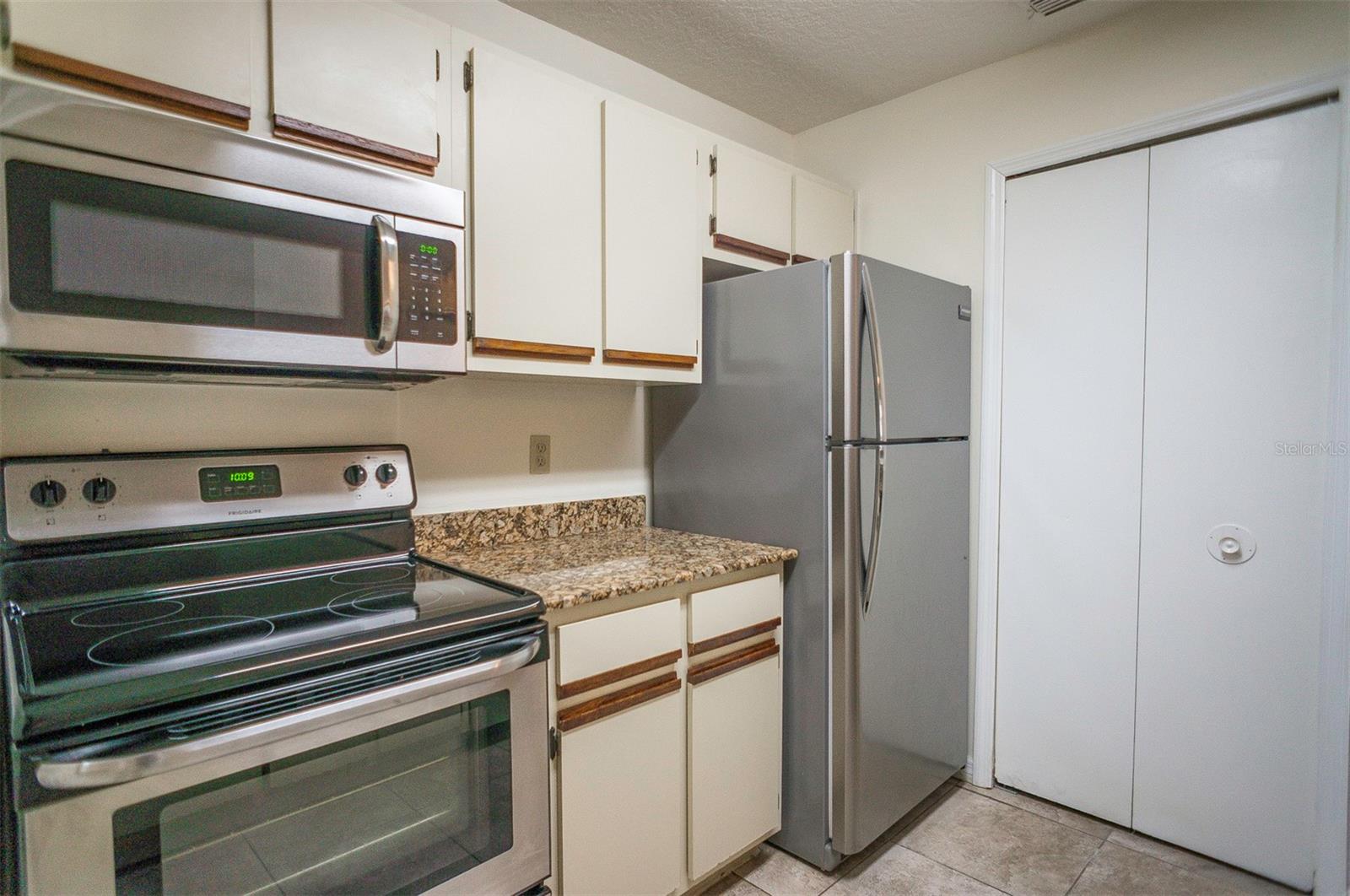 5974 WESTGATE DR #101