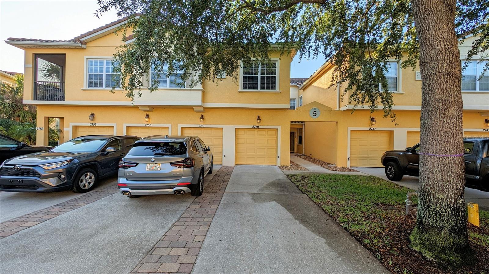 2749 OAKWATER DR #2749