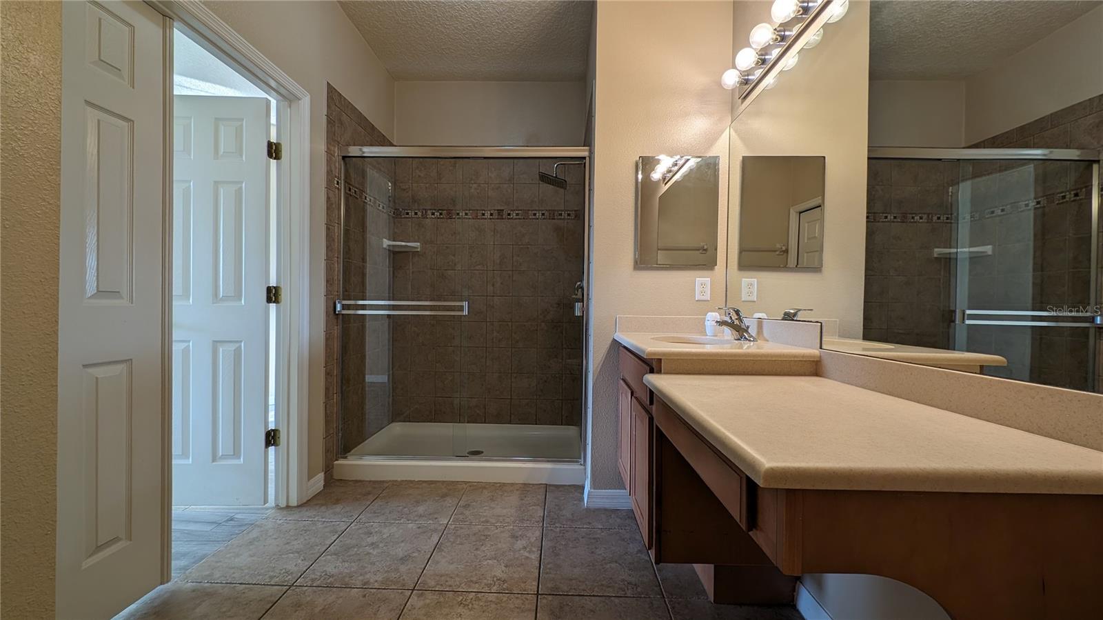 2749 OAKWATER DR #2749