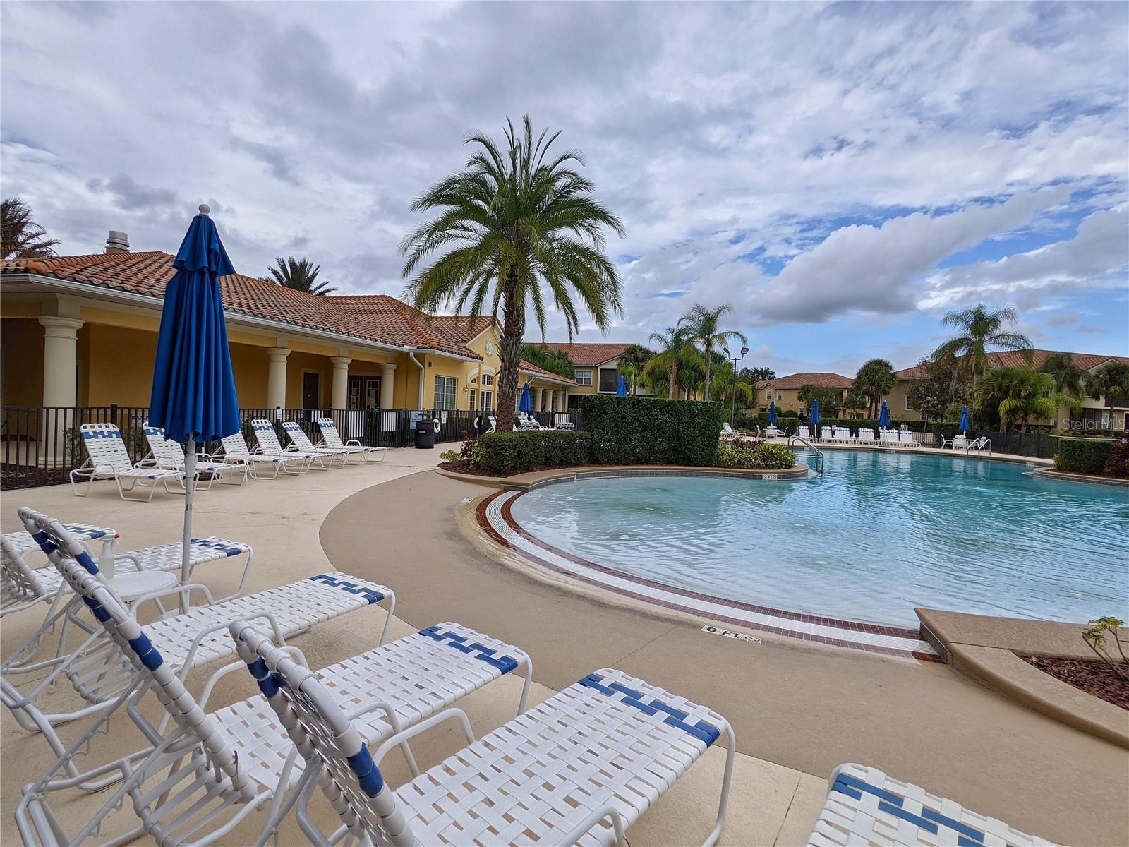 2749 OAKWATER DR #2749