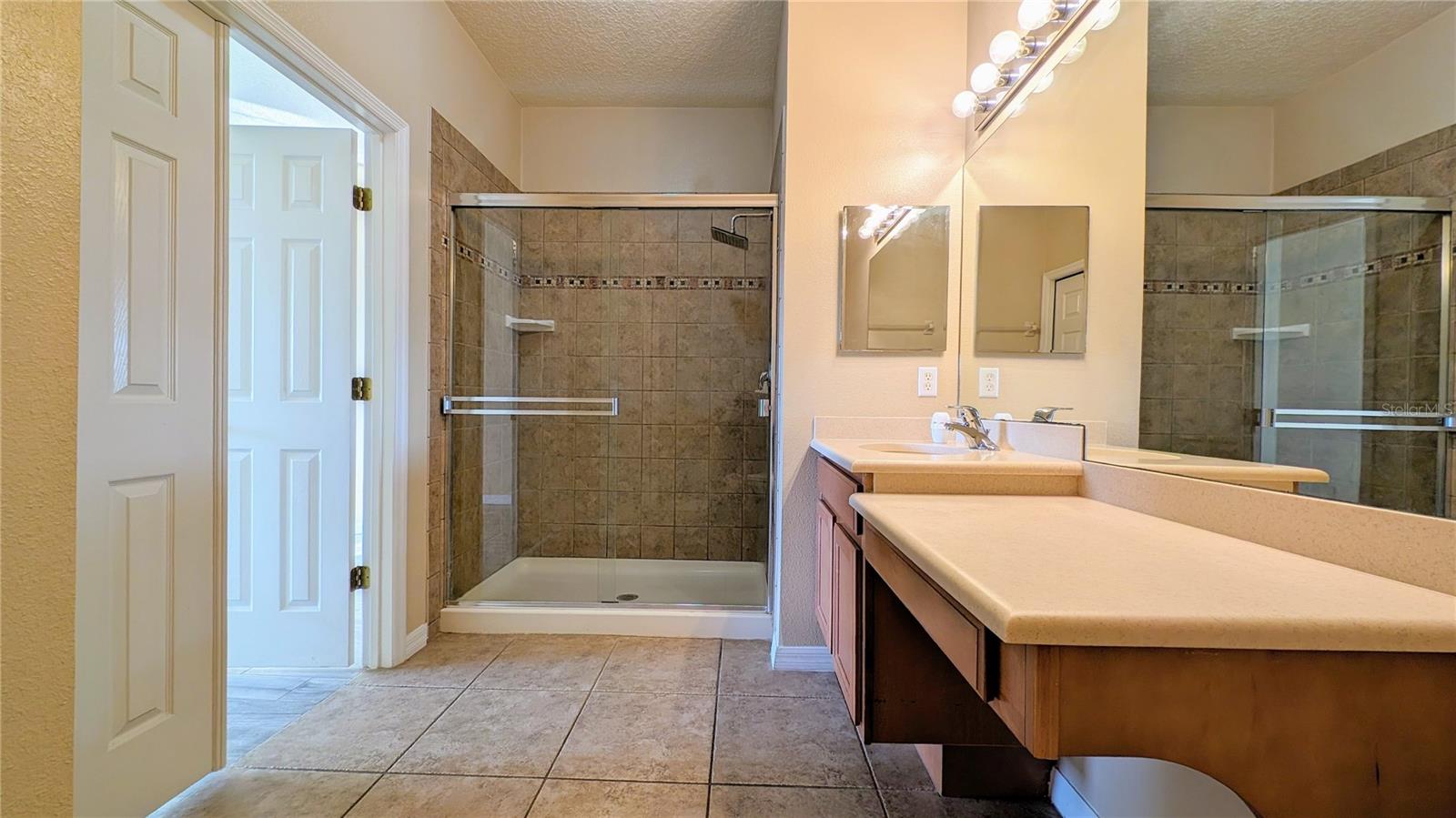 2749 OAKWATER DR #2749