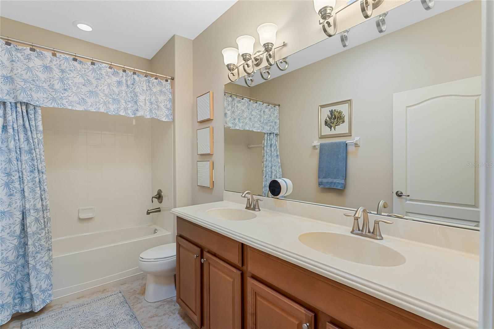 2833 SILVER SANDS ST