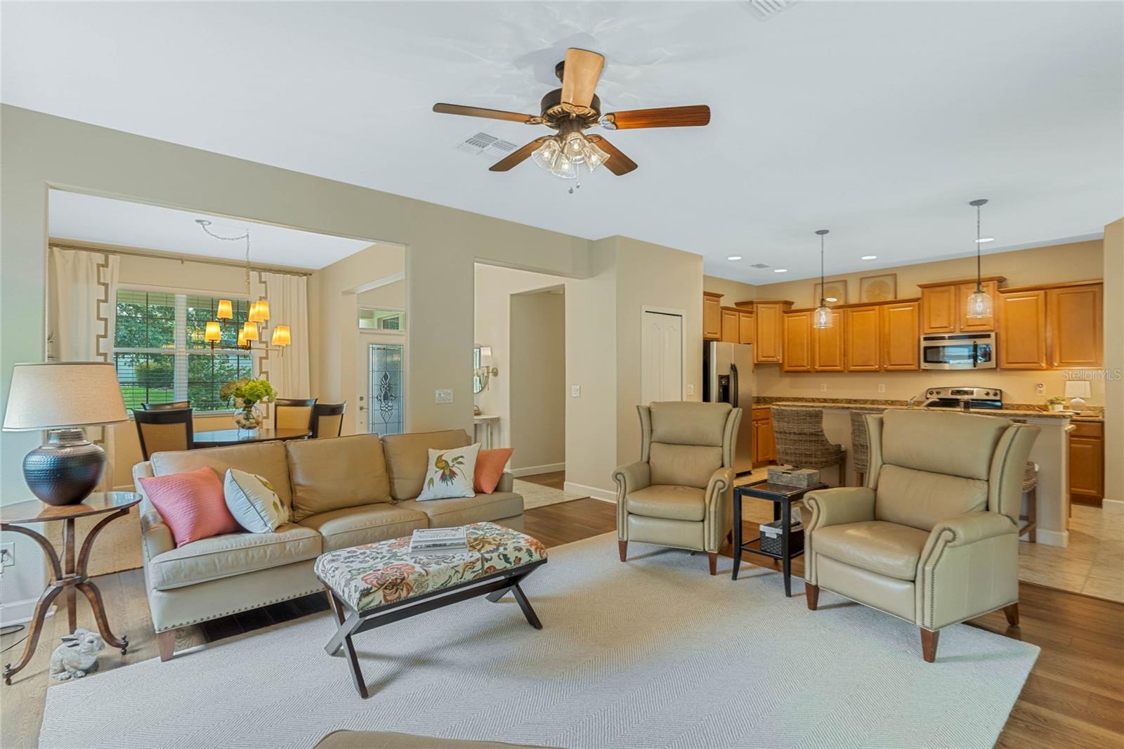 2833 SILVER SANDS ST