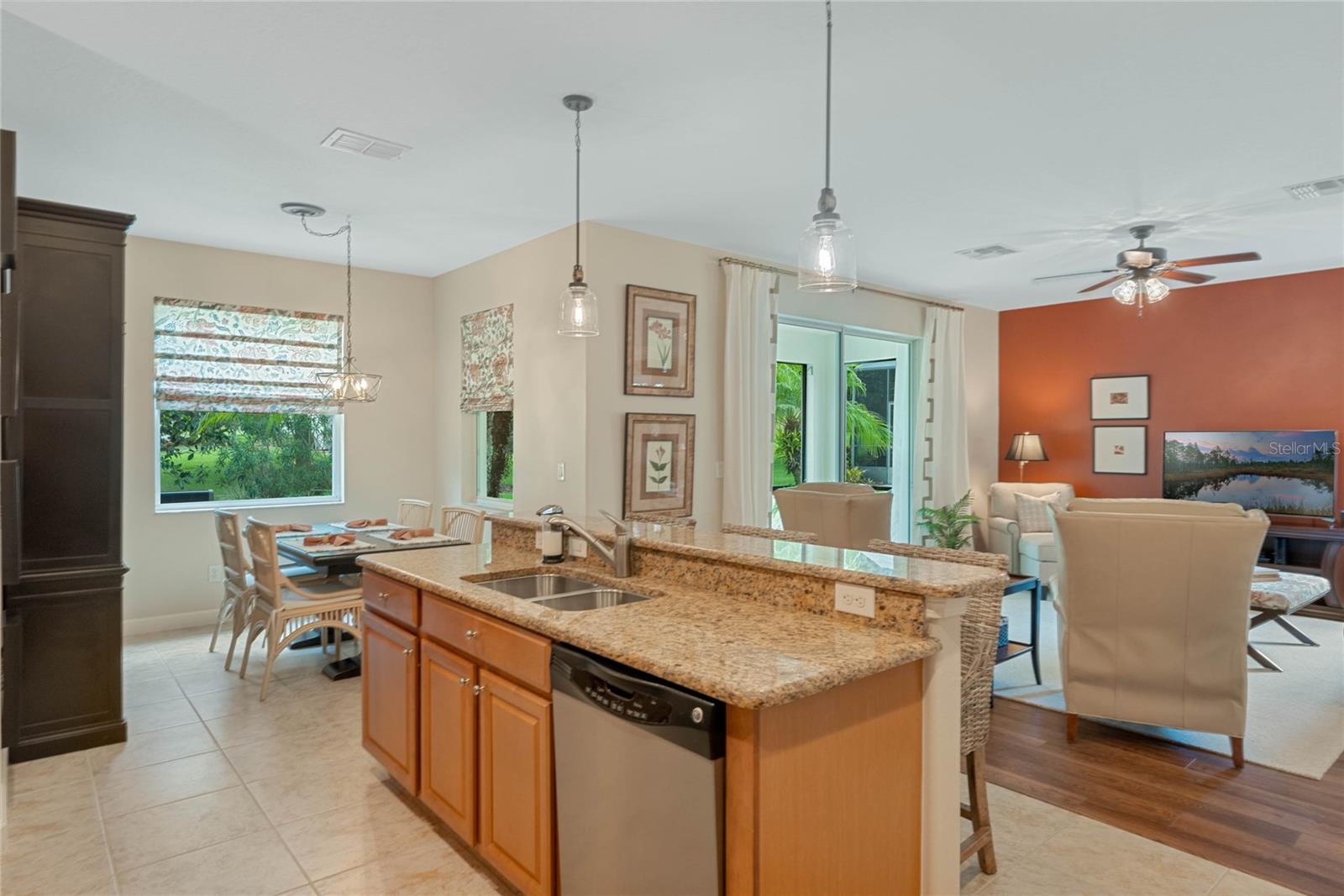 2833 SILVER SANDS ST