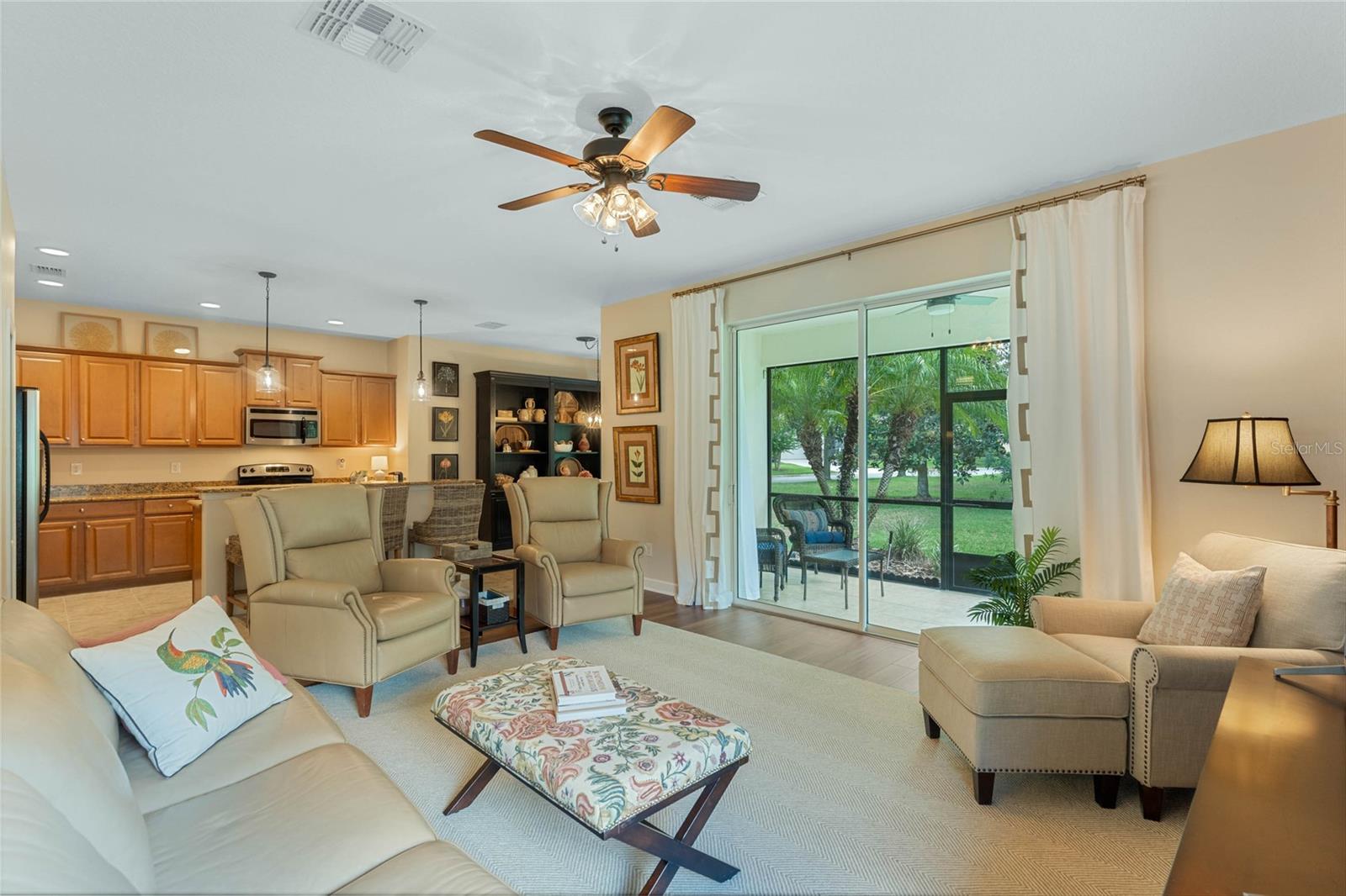 2833 SILVER SANDS ST