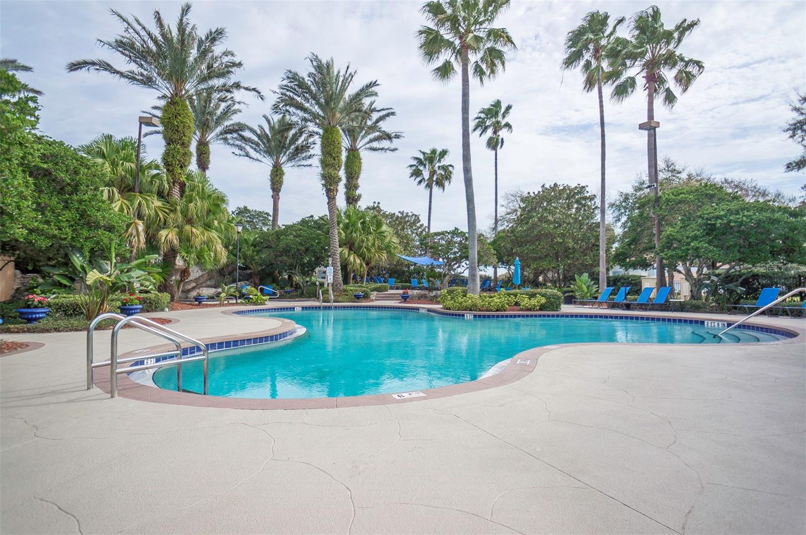 7280 WESTPOINTE BLVD #813