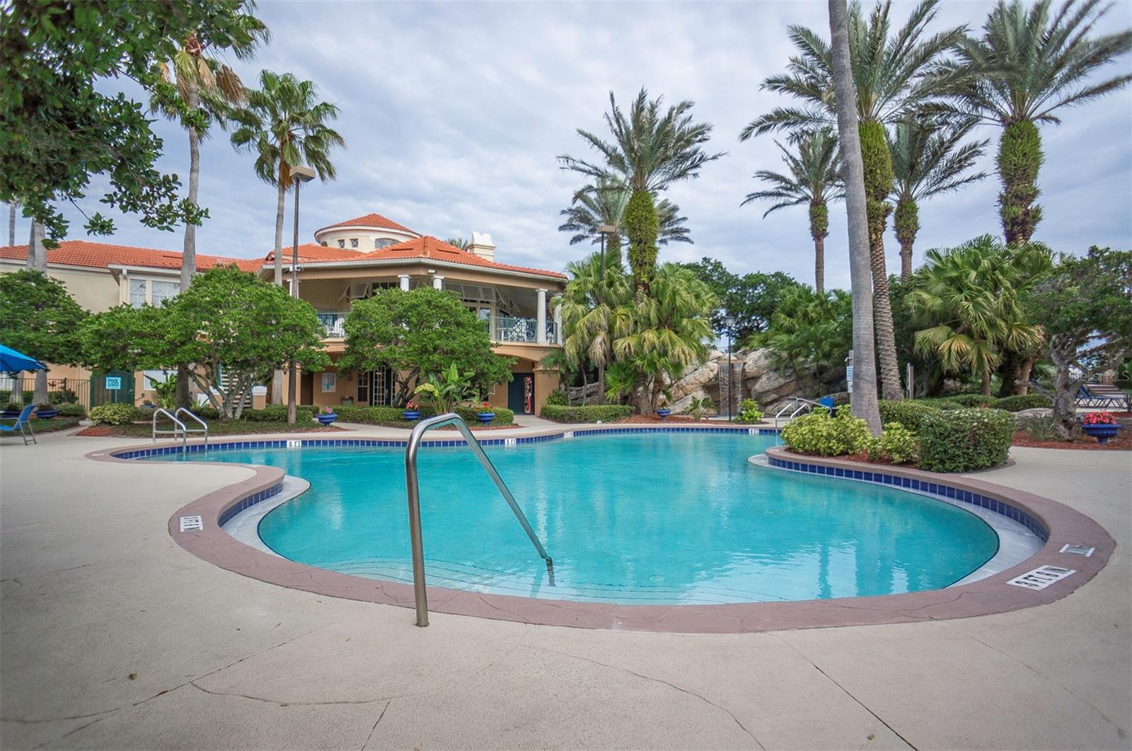 7280 WESTPOINTE BLVD #813