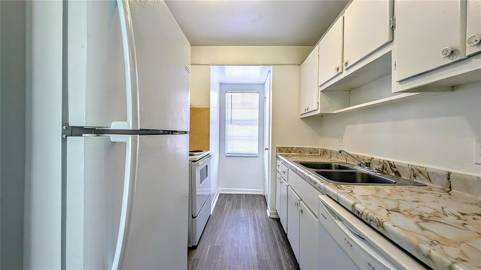 5957 CASA DEL REY CIR #A