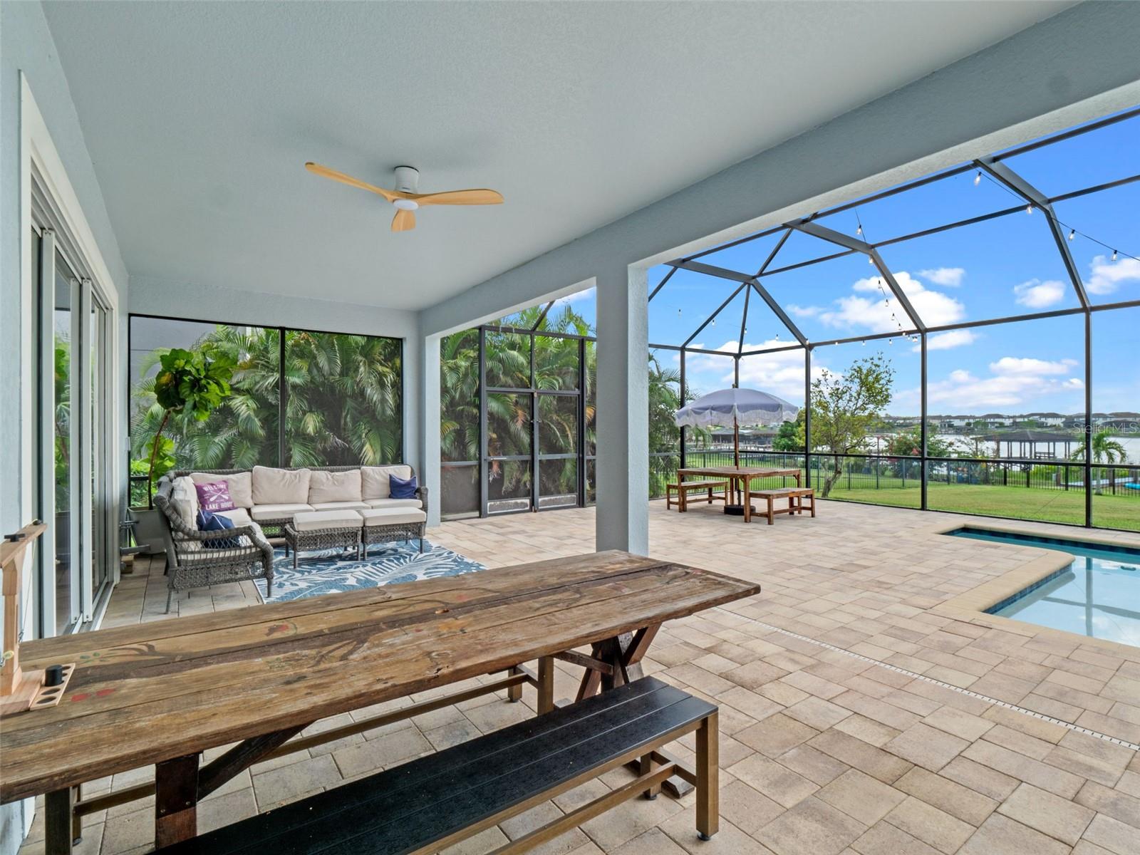 16086 JOHNS LAKE OVERLOOK DR