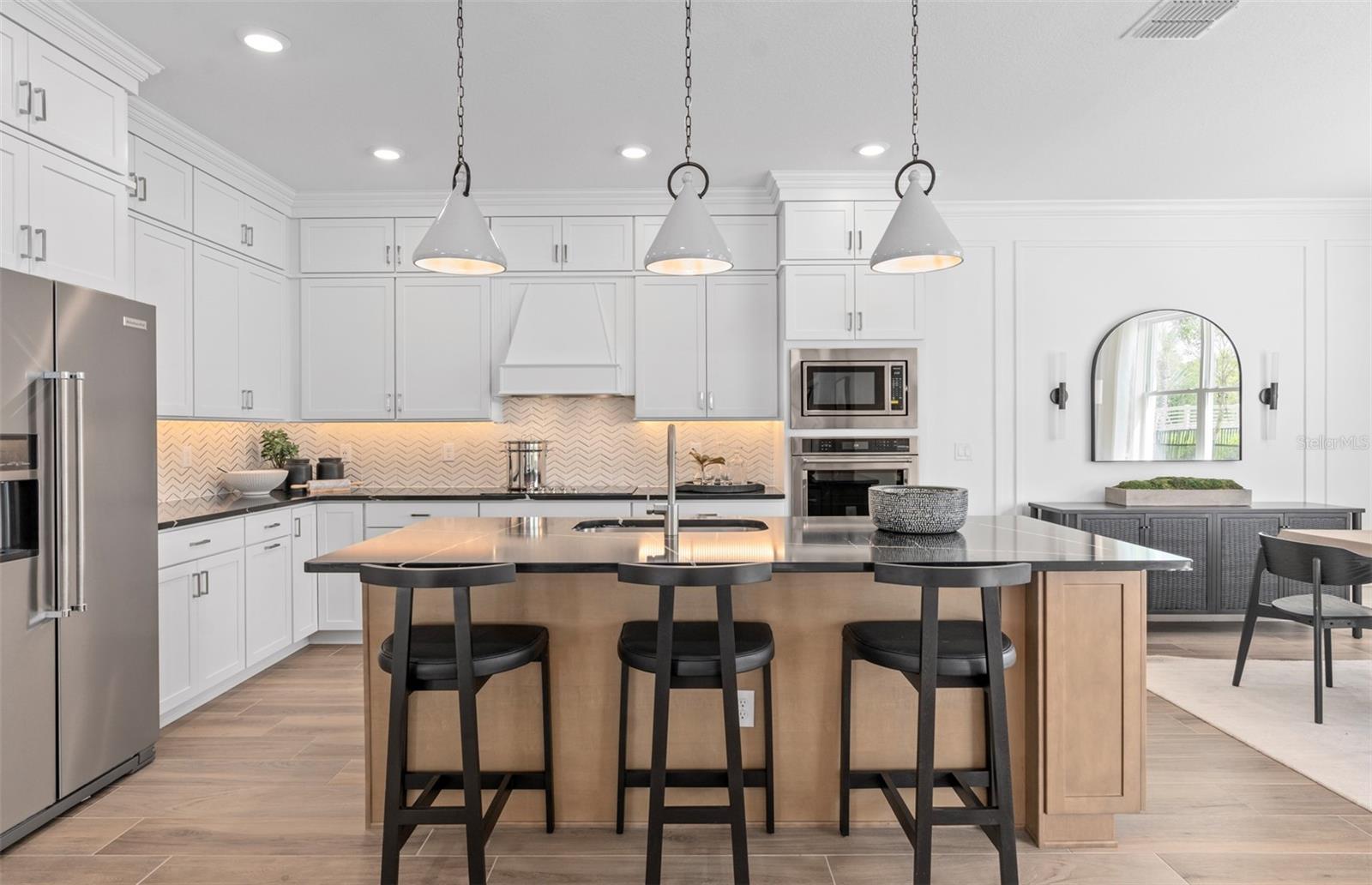 4132 WINDING PINES DR