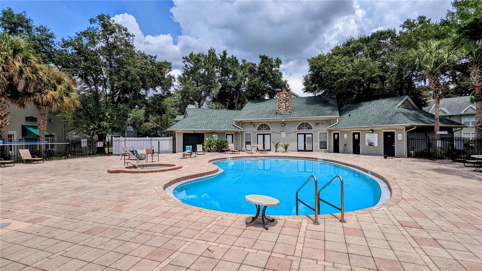 6022 WESTGATE DR #101