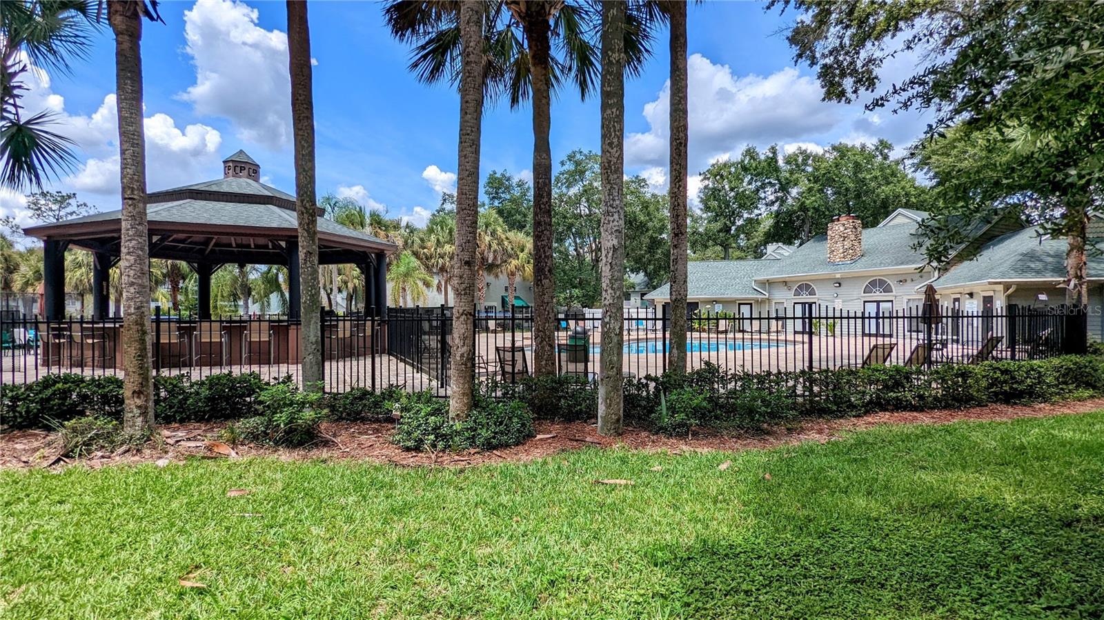 6022 WESTGATE DR #101