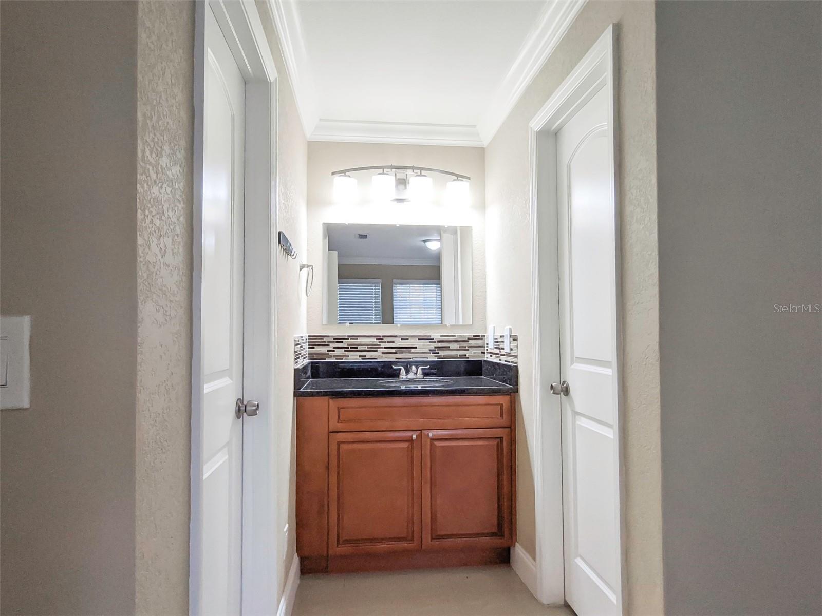 6022 WESTGATE DR #101