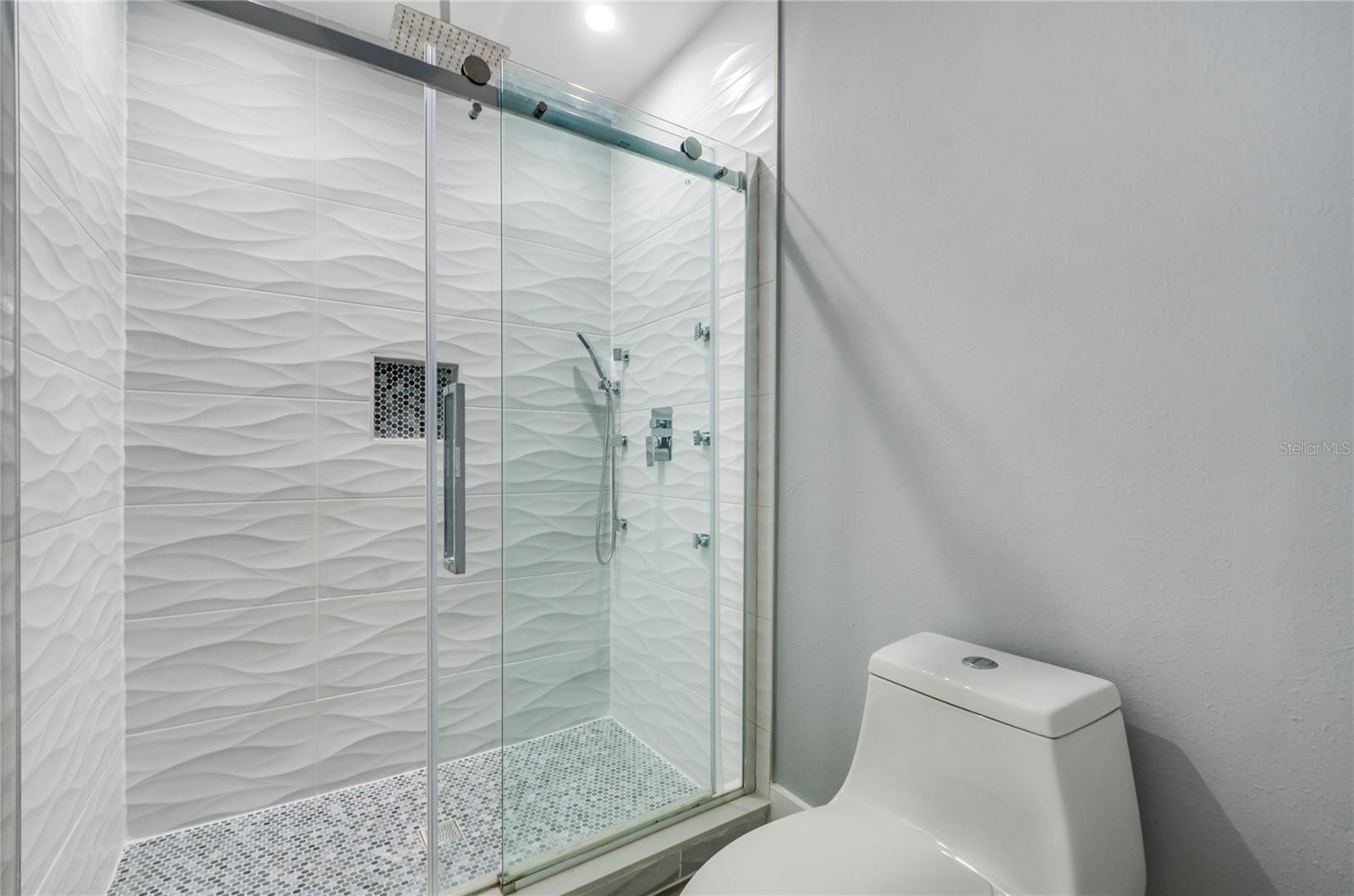 6014 CRYSTAL VIEW DR