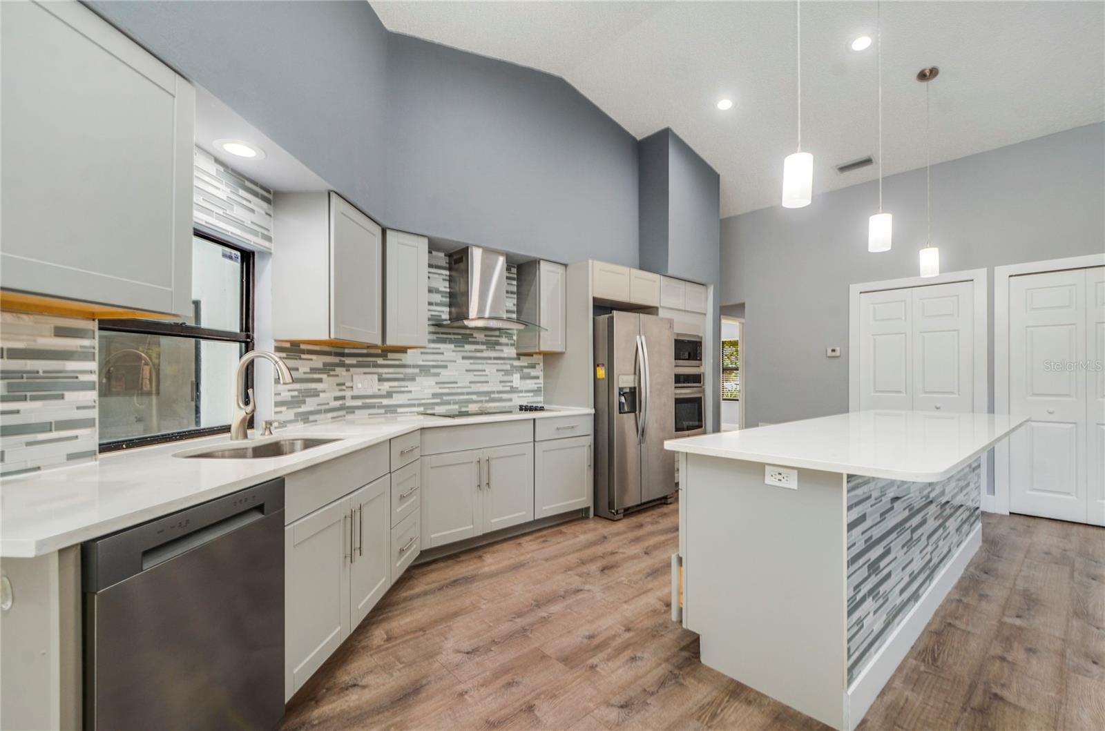 6014 CRYSTAL VIEW DR