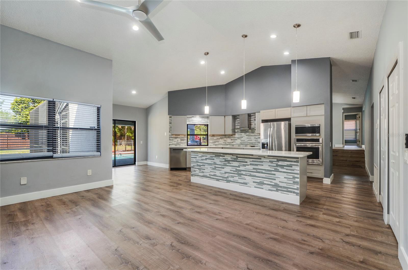 6014 CRYSTAL VIEW DR