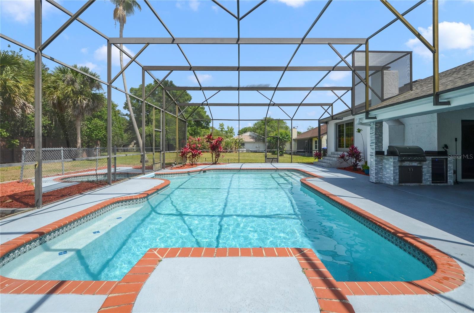 6014 CRYSTAL VIEW DR