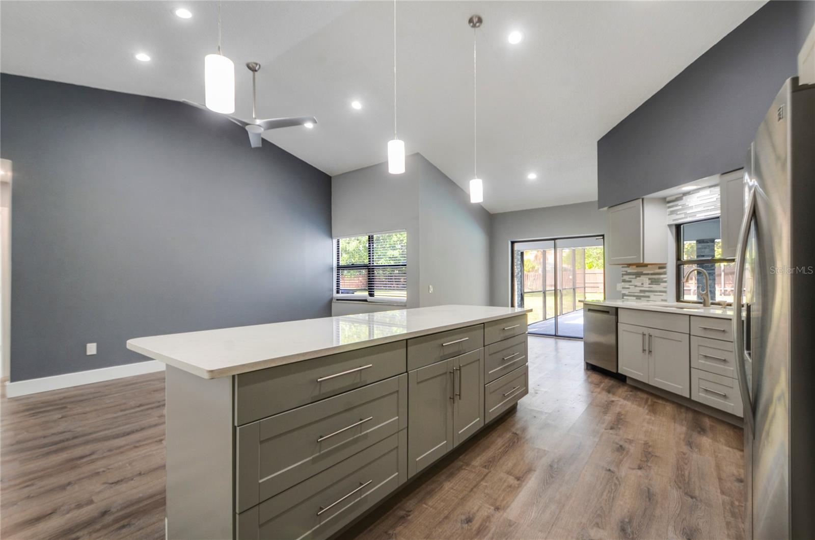 6014 CRYSTAL VIEW DR