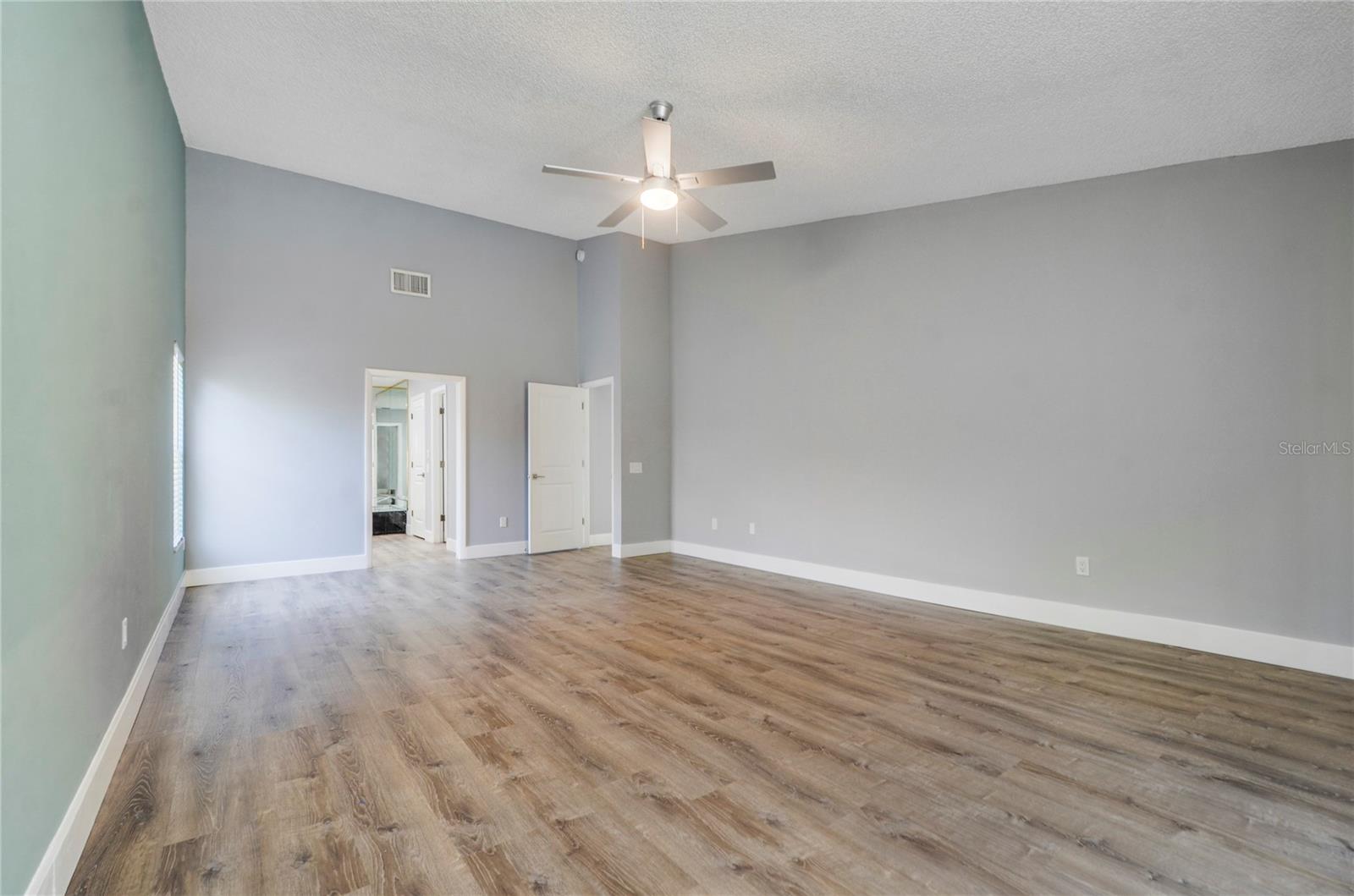 6014 CRYSTAL VIEW DR