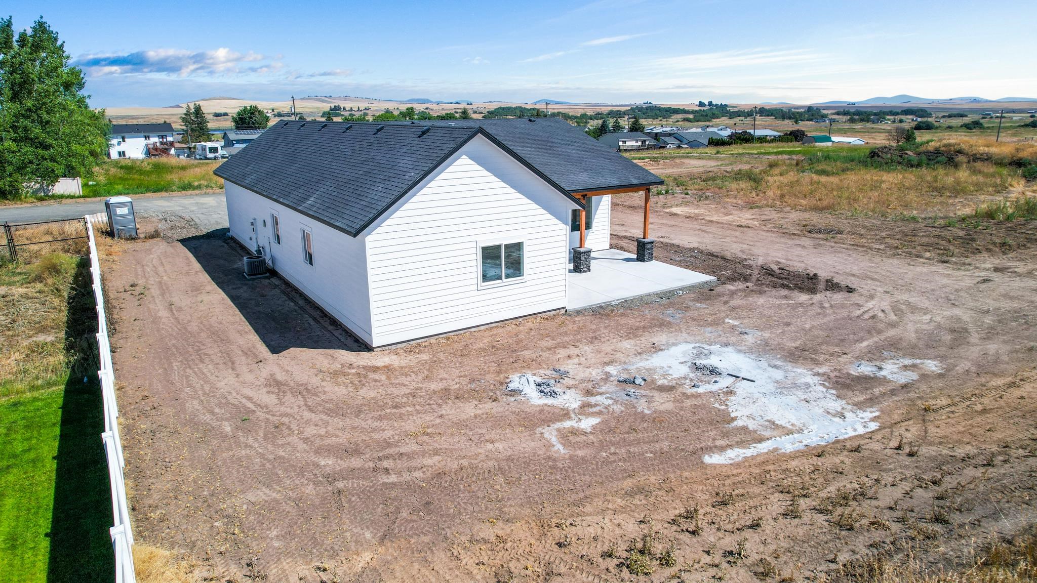 535 E Summit Ave