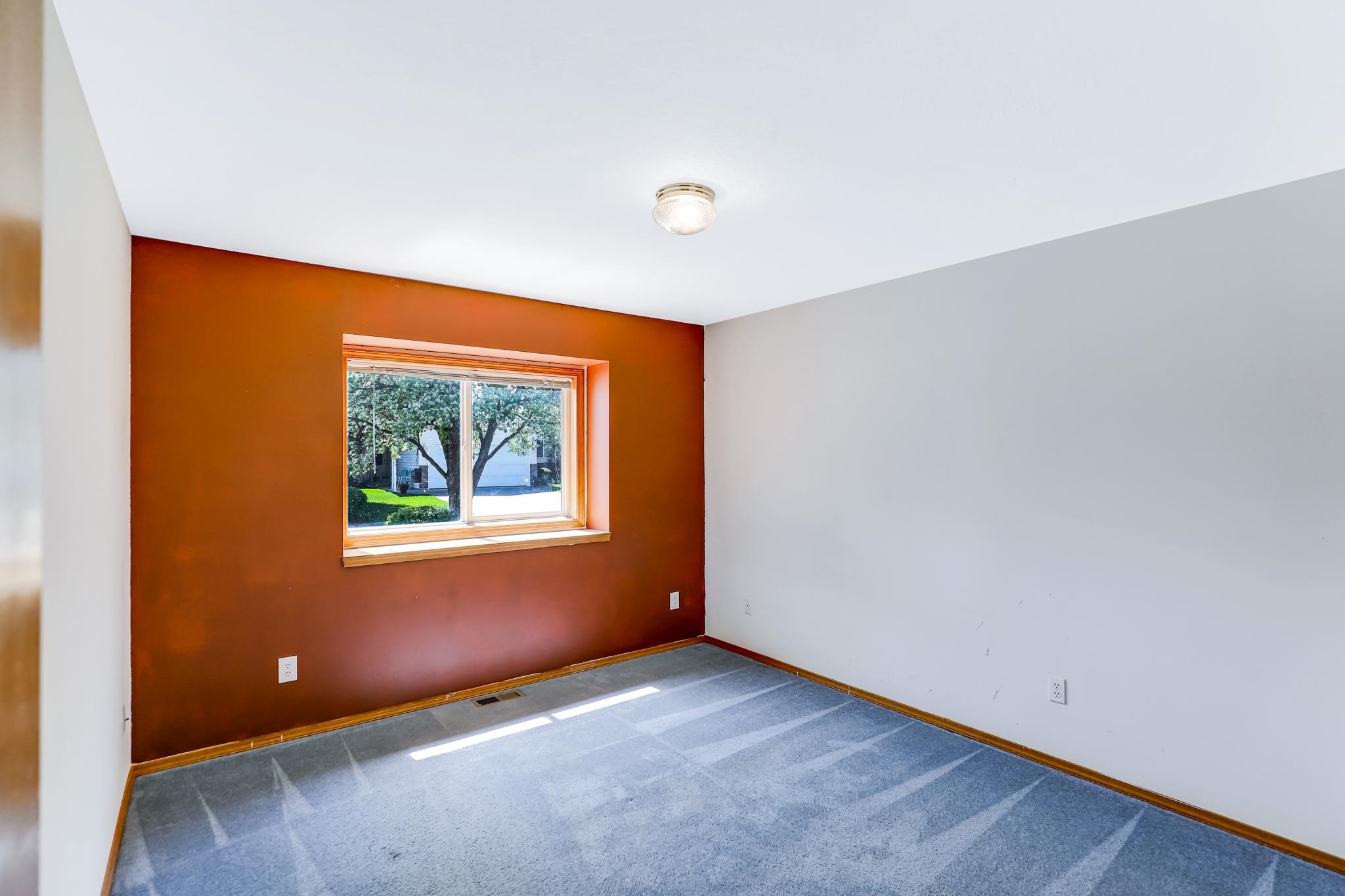 1712 S Newer Ln