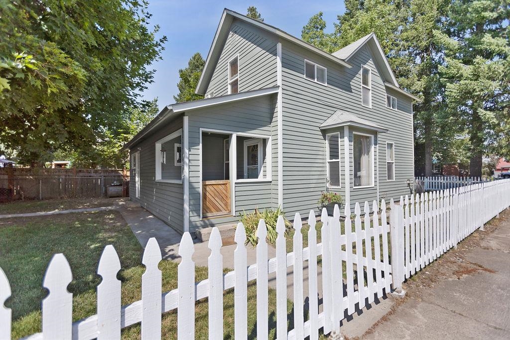 231 S Scott Ave